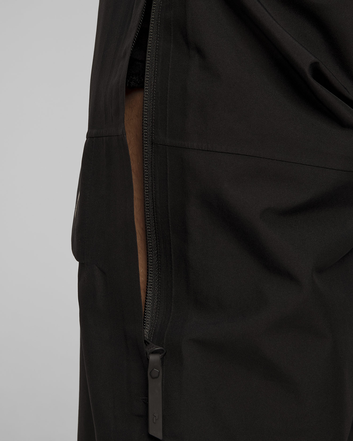 Černé pánské lyžařské kalhoty Peak Performance Gravity Gore-Tex 3L