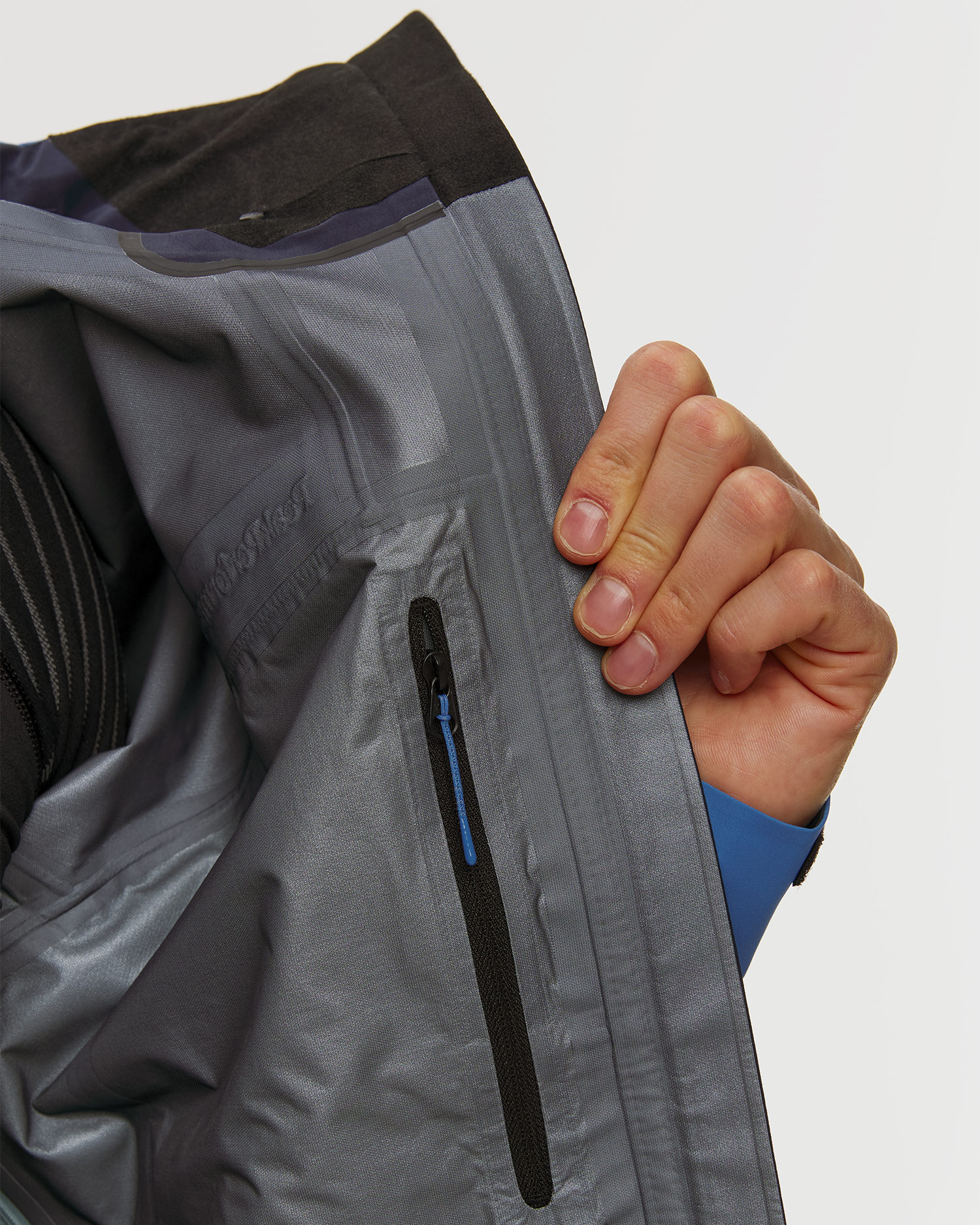 Men's hardshell Peak Performance M Vislight Gore-Tex C-Knit Jacket