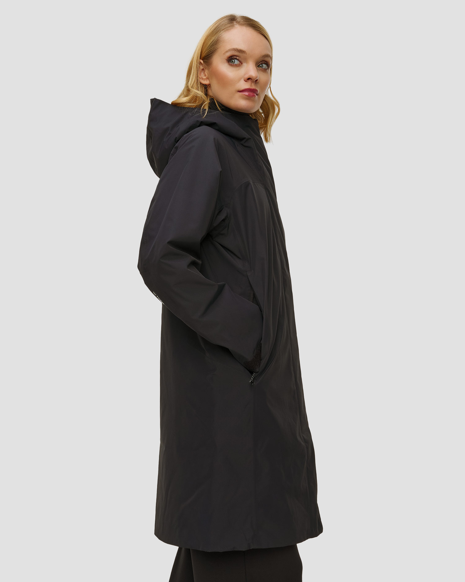 Peak Performance W Treeline Insulated Parka Damen-Regenmantel in Schwarz