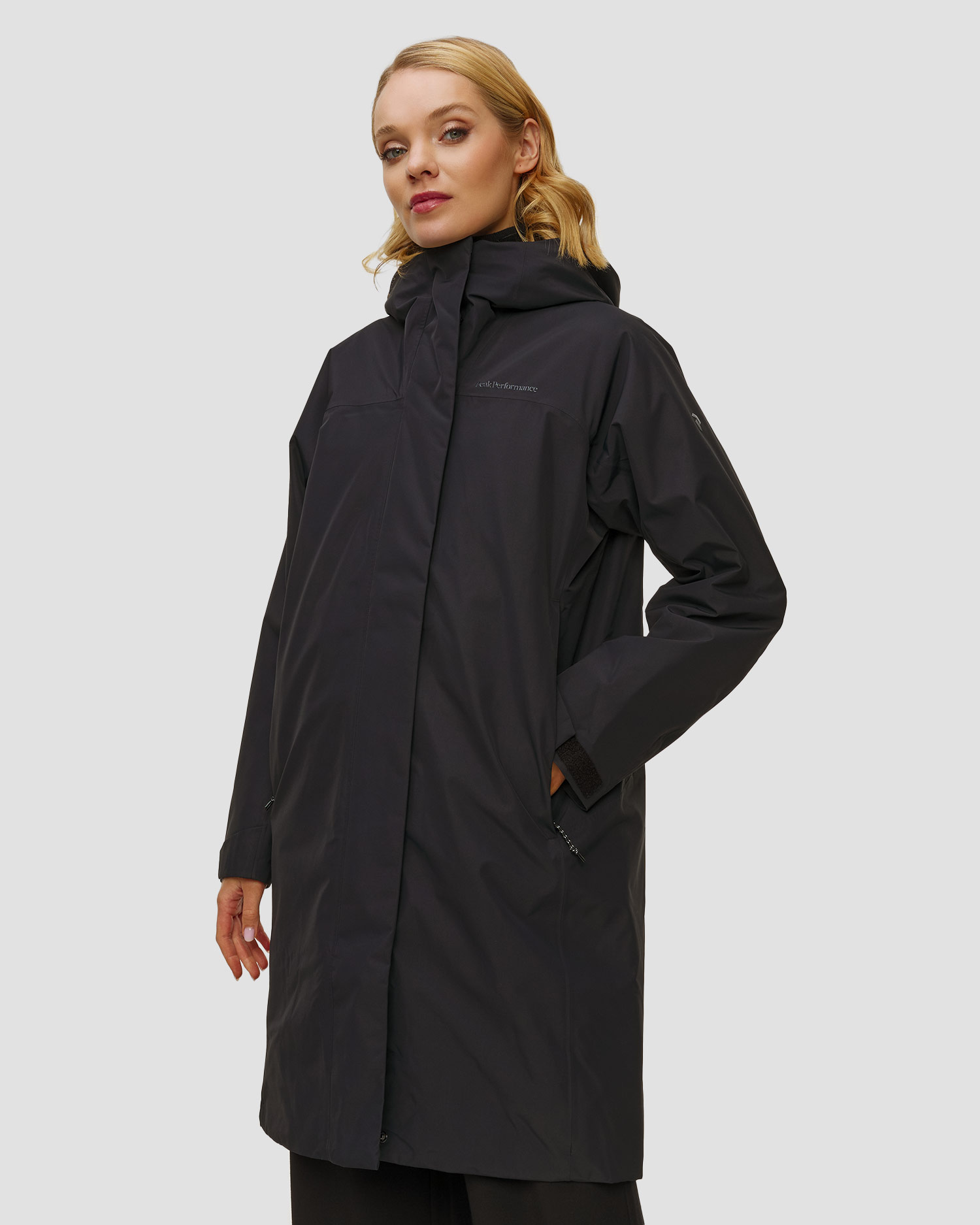 Peak Performance W Treeline Insulated Parka Damen-Regenmantel in Schwarz