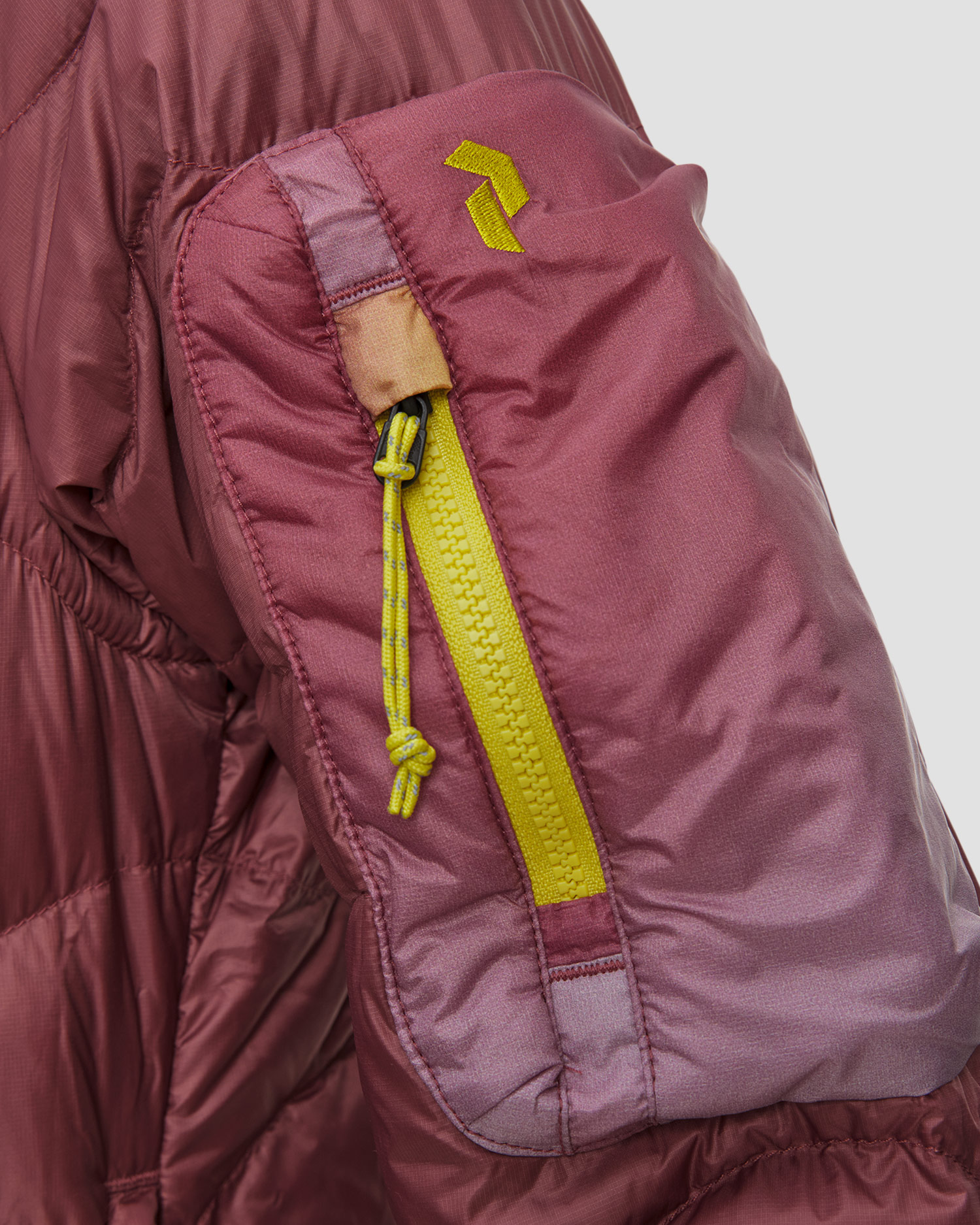 Kurtka puchowa damska Peak Performance W Aop Helium Utility Down