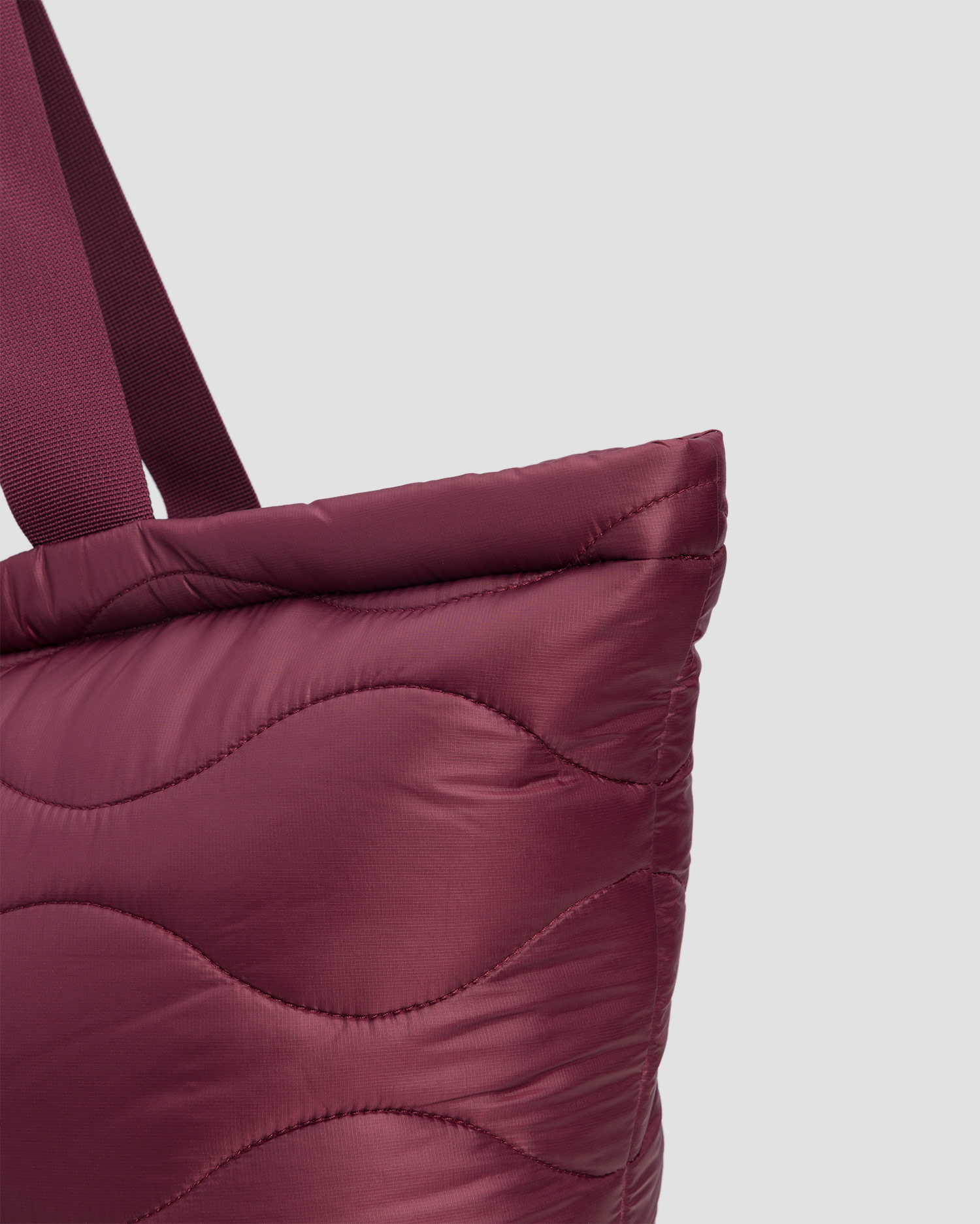 Geantă Peak Performance Helium Tote Bag 30L bordo