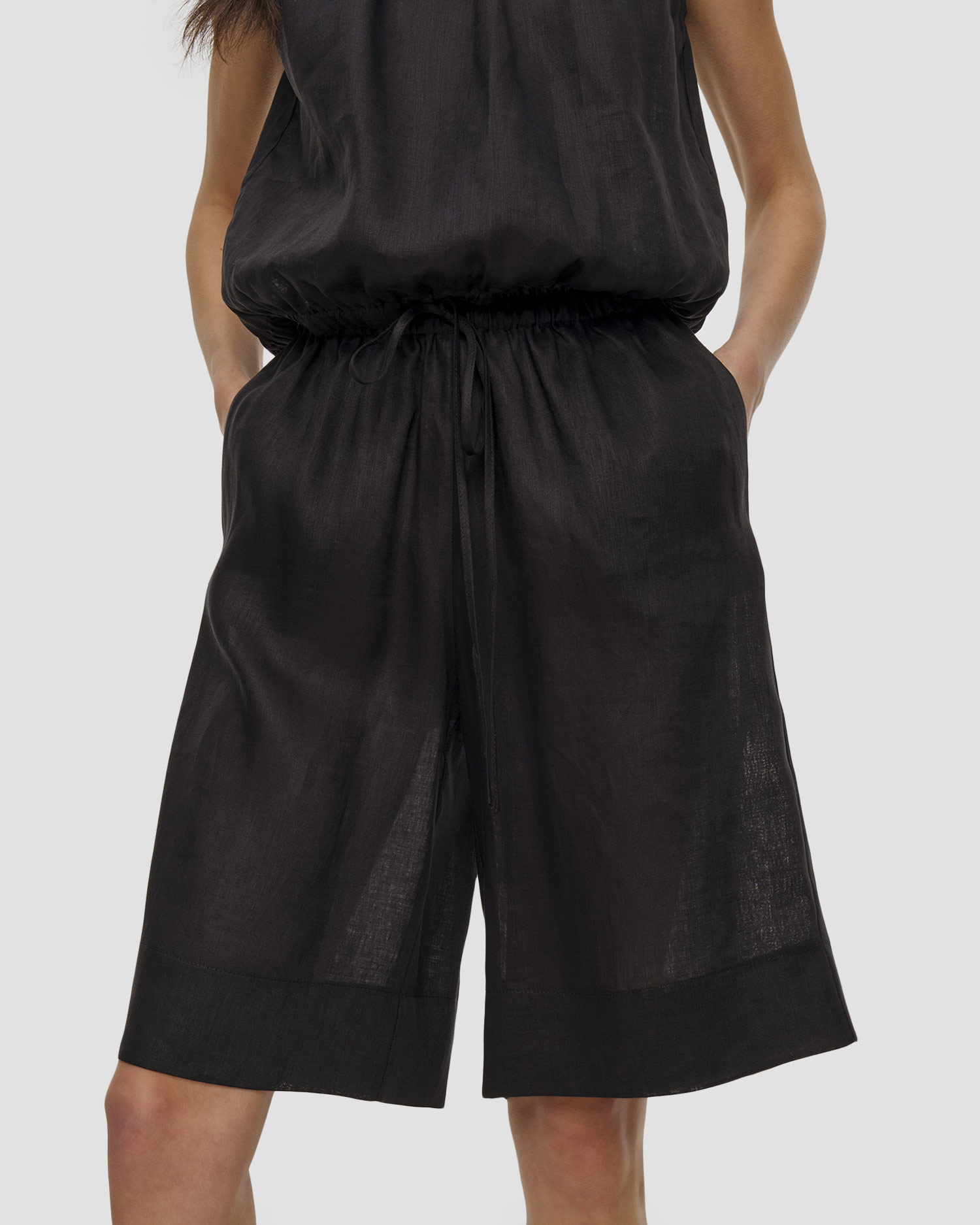 Short bermuda en lin pour femmes Kori, Couleur: Czarny