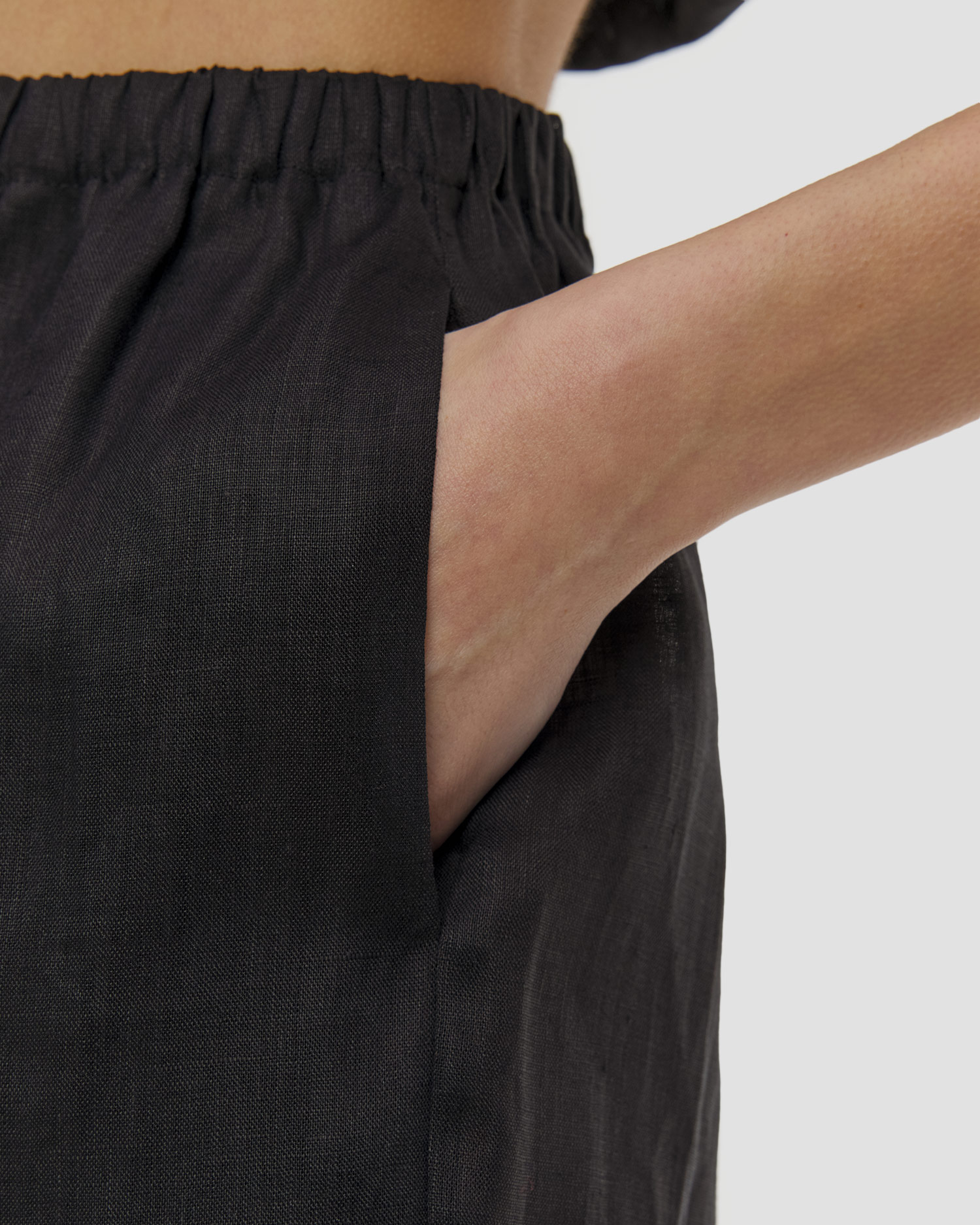 Short en lin noir pour femmes Kori