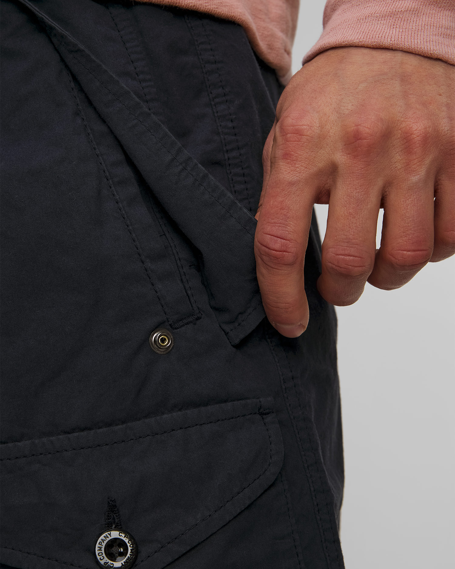 Pánské kraťasy C.P. Company Microreps Cargo Shorts v Tmavě Modrém Barevném Odstínu