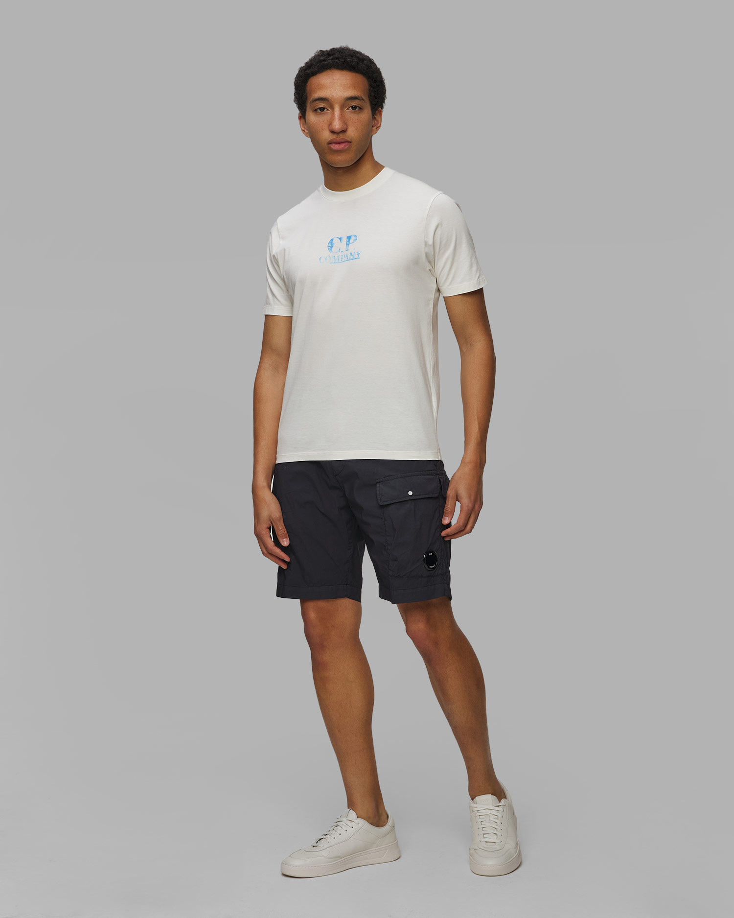 Pánské kapsáčové kraťasy C.P. Company 50 Fili Stretch Cargo Shorts v Tmavě Modré Barvě