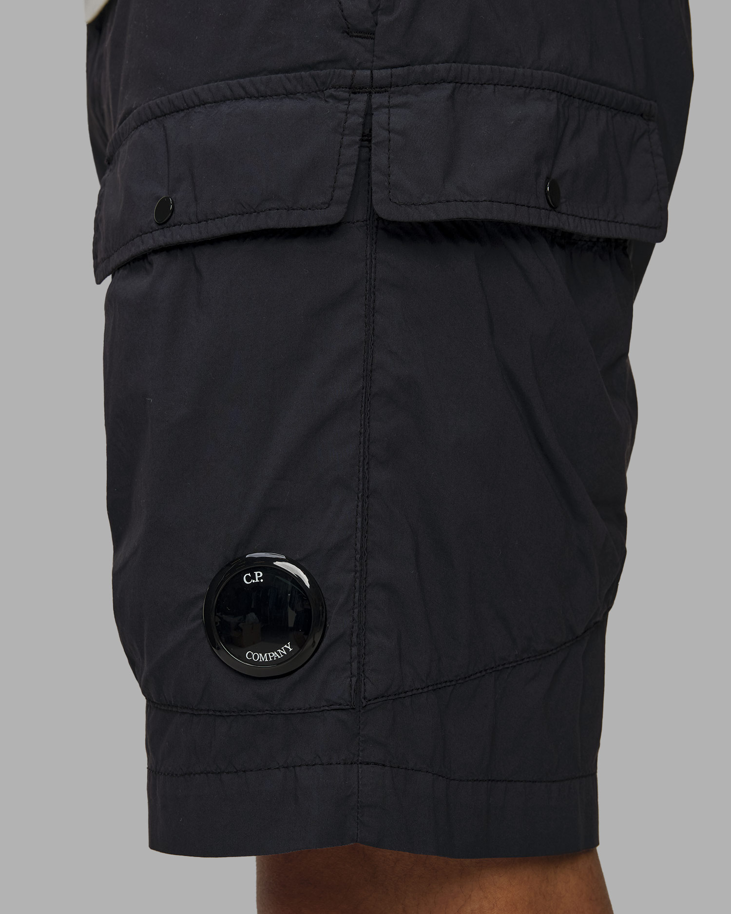 Short bleu marine pour hommes C.P. Company 50 Fili Stretch Cargo Shorts     