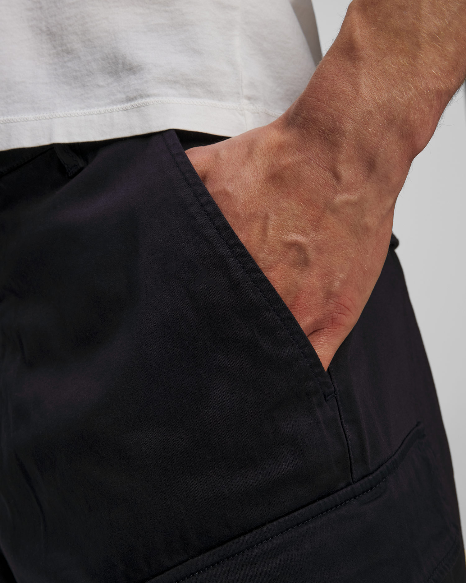 Pantaloni pentru bărbați C.P. Company Stretch Sateen Loose Cargo Pants bleumarin