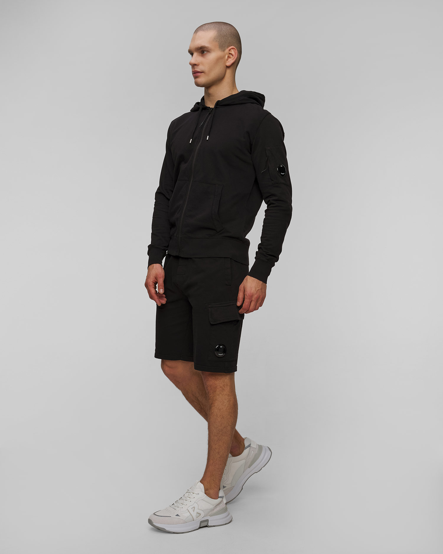 C.P. Company Light Fleece Cargo Lens Shorts Herrenshorts in Schwarz