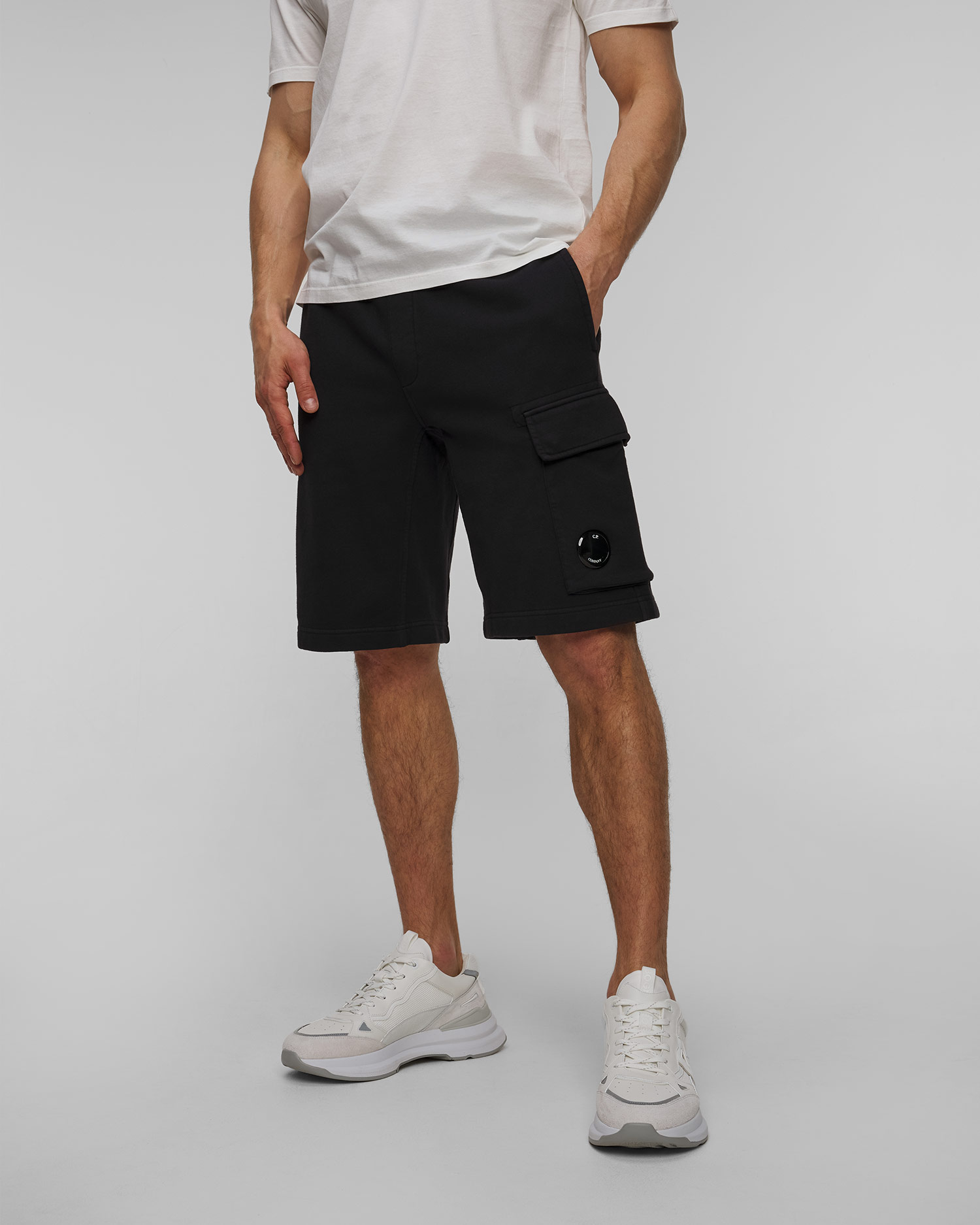 C.P. Company Cotton Diagonal Fleece Cargo Shorts Herrenshorts in Marineblau