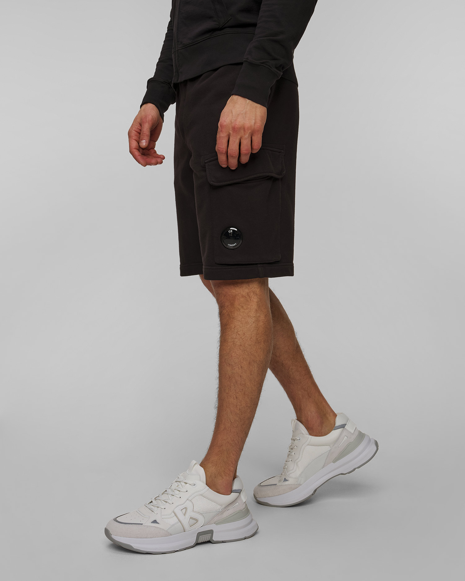 Pantaloni scurți pentru bărbați C.P. Company Cotton Diagonal Fleece Cargo Shorts negri