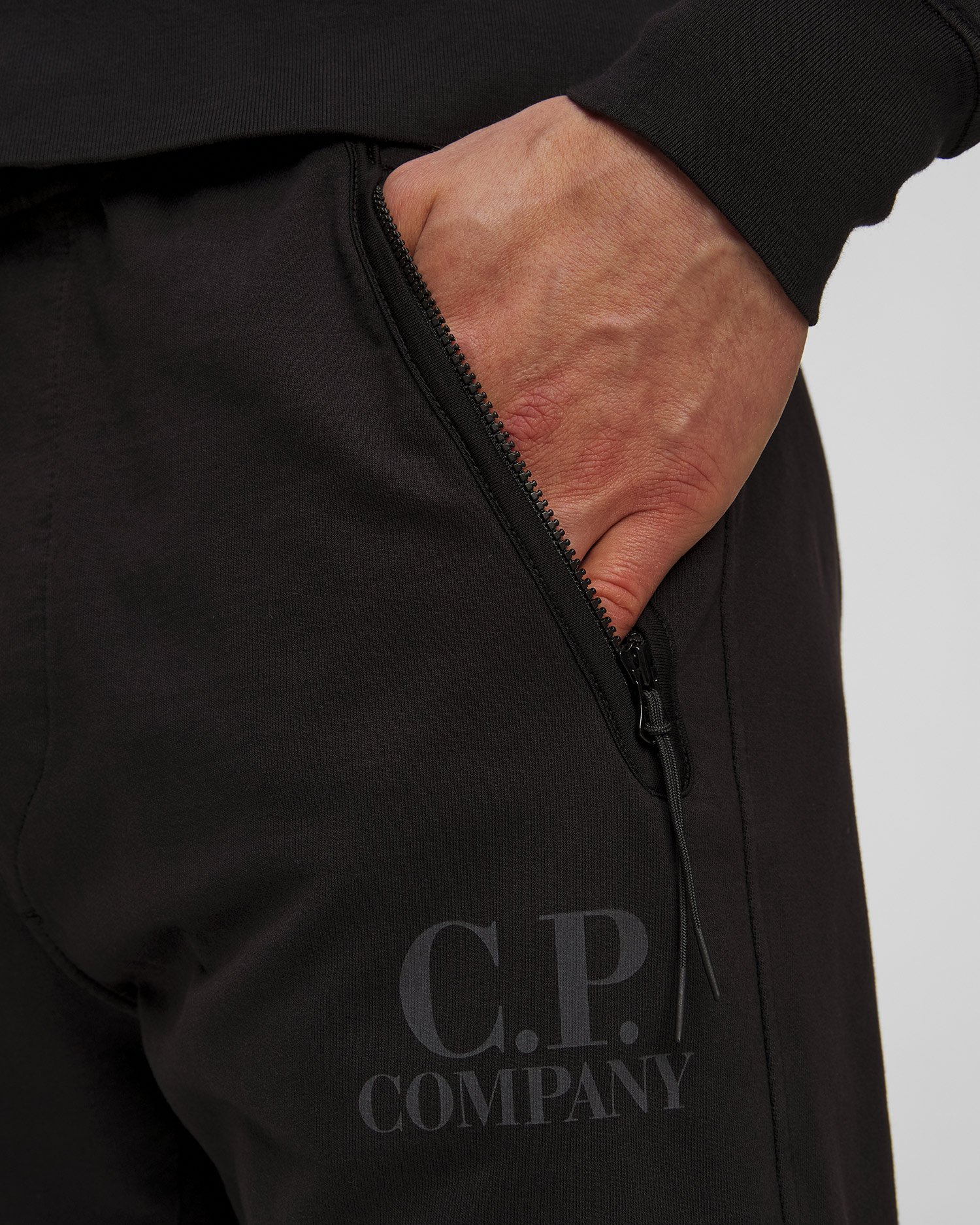 Pantaloni de trening pentru bărbați C.P. Company Light Fleece Logo Sweatpants negri