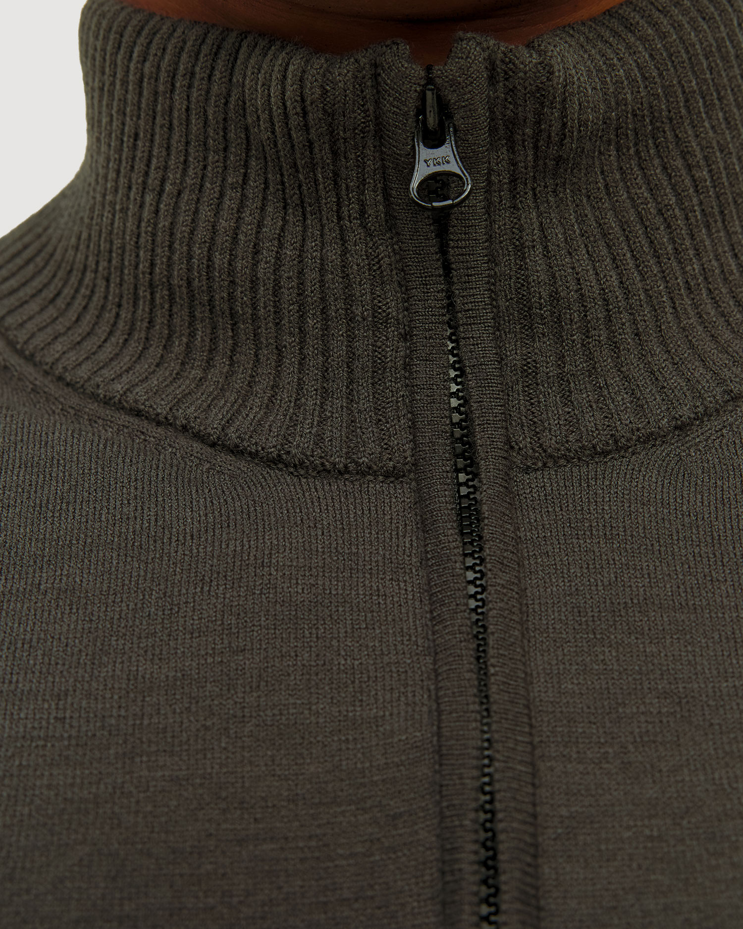 C.P. Company Extrafine Merino Wool Half Zip Sweater Herren Rollkragenpullover mit Reißverschluss in Grau