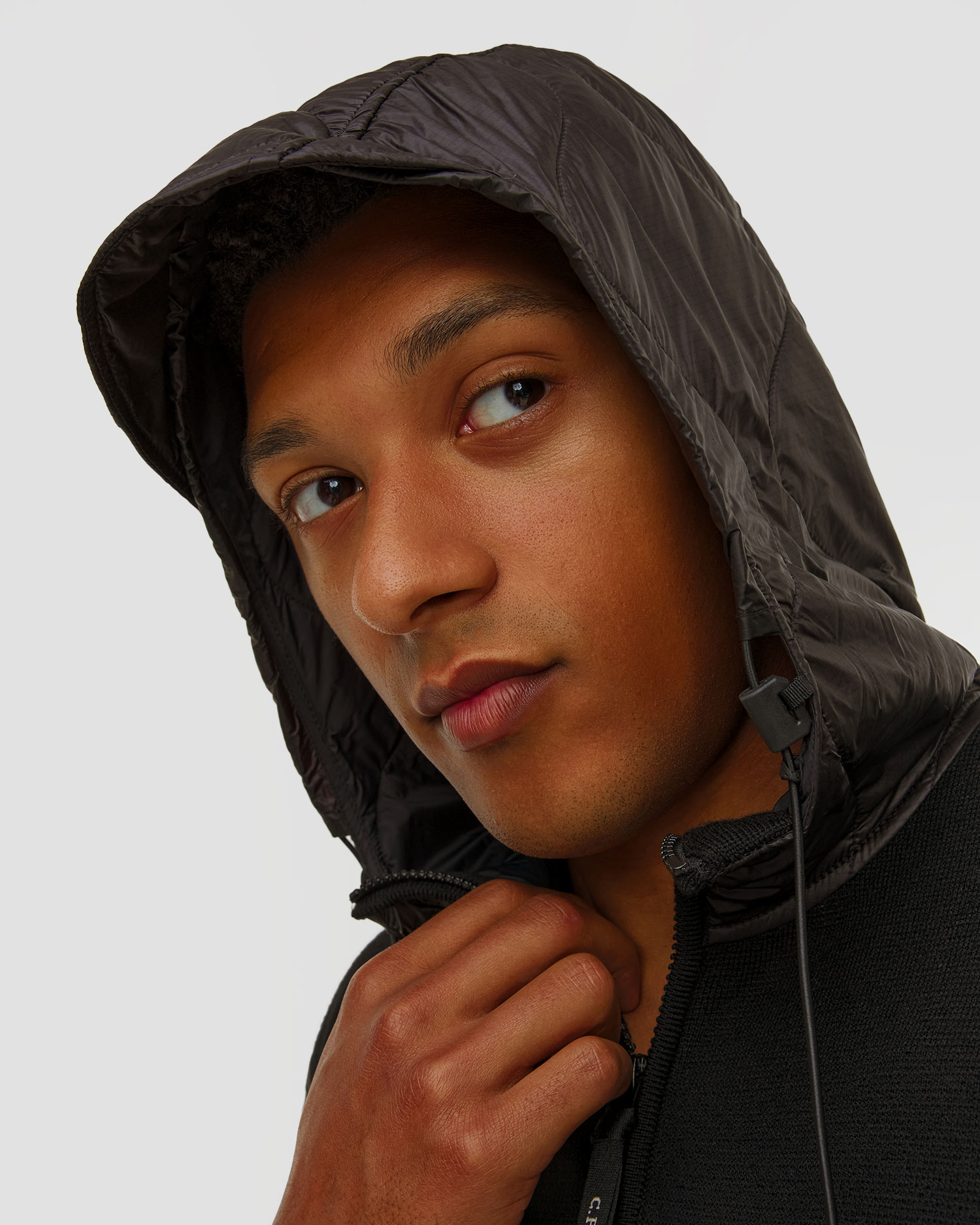 C.P. Company Extrafine Merino Wool Mixed Hooded Zip Sweater Herren-Sweatshirt in Schwarz