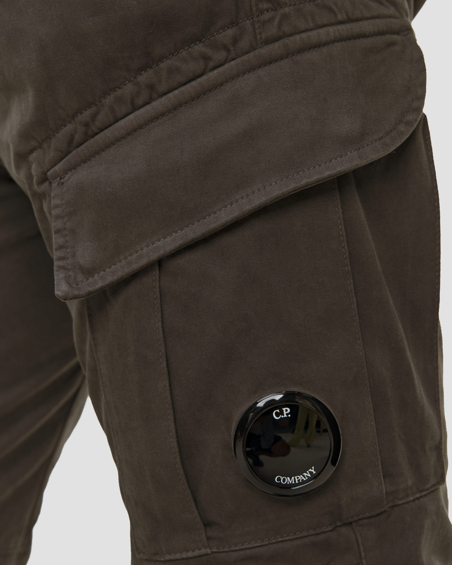 Pánske elastické saténové nohavice C.P. Company Ergonomic Cargo Pants sivé