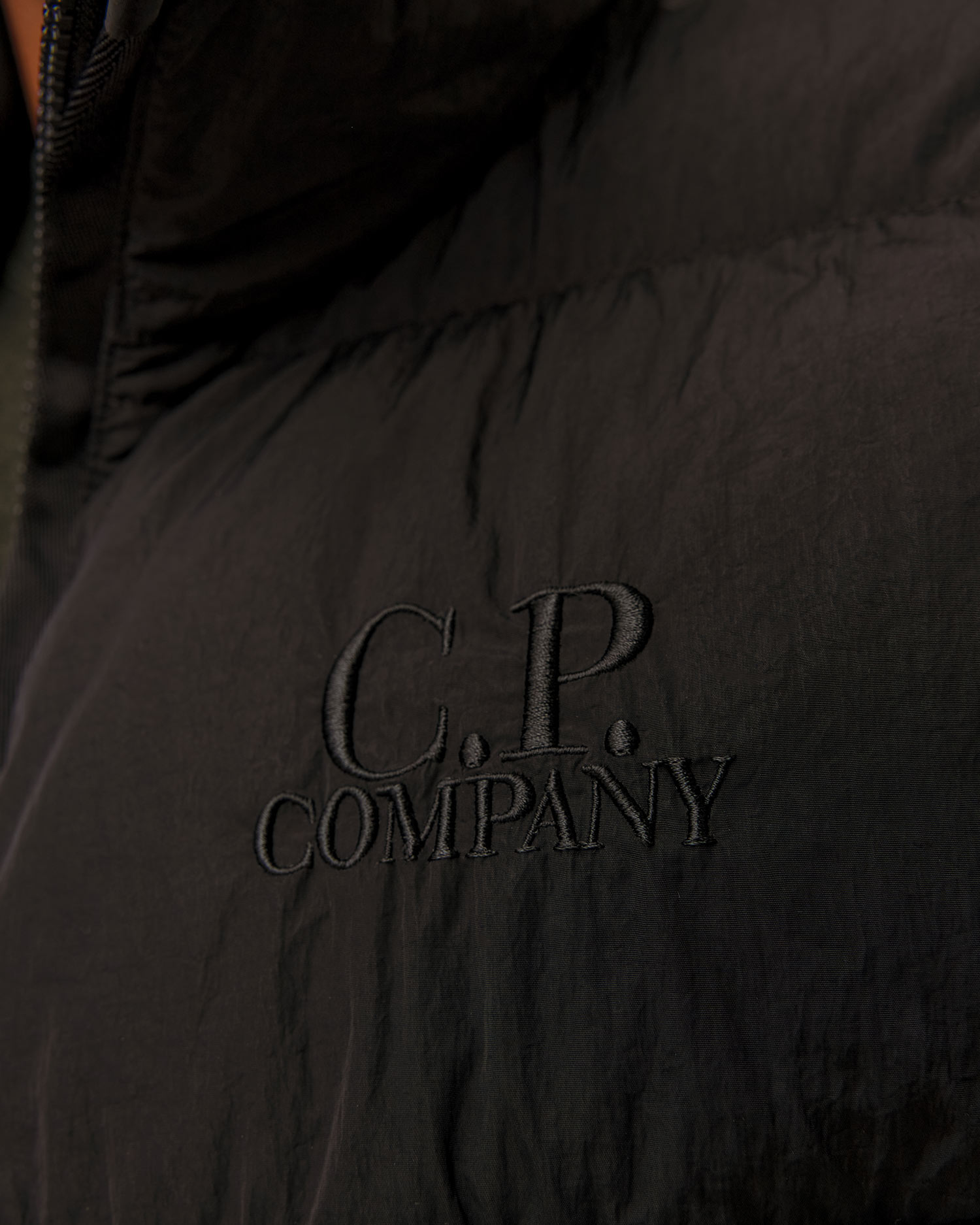 C.P. Company Chrome-R Turtleneck Vest Herrenweste in Schwarz