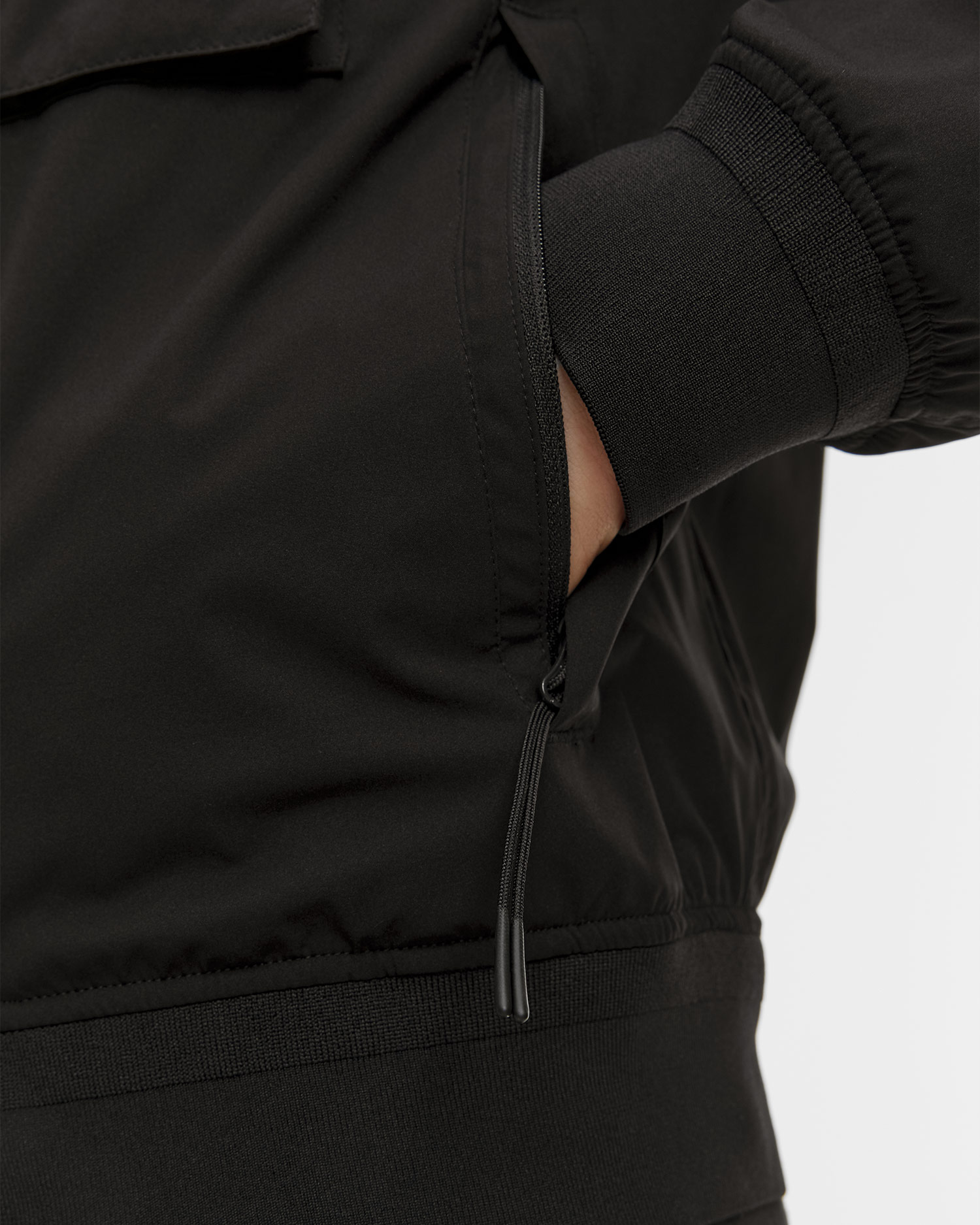 Pánská bunda C.P. Company Pro-Tek Bomber Lens Jacket v černé barvě