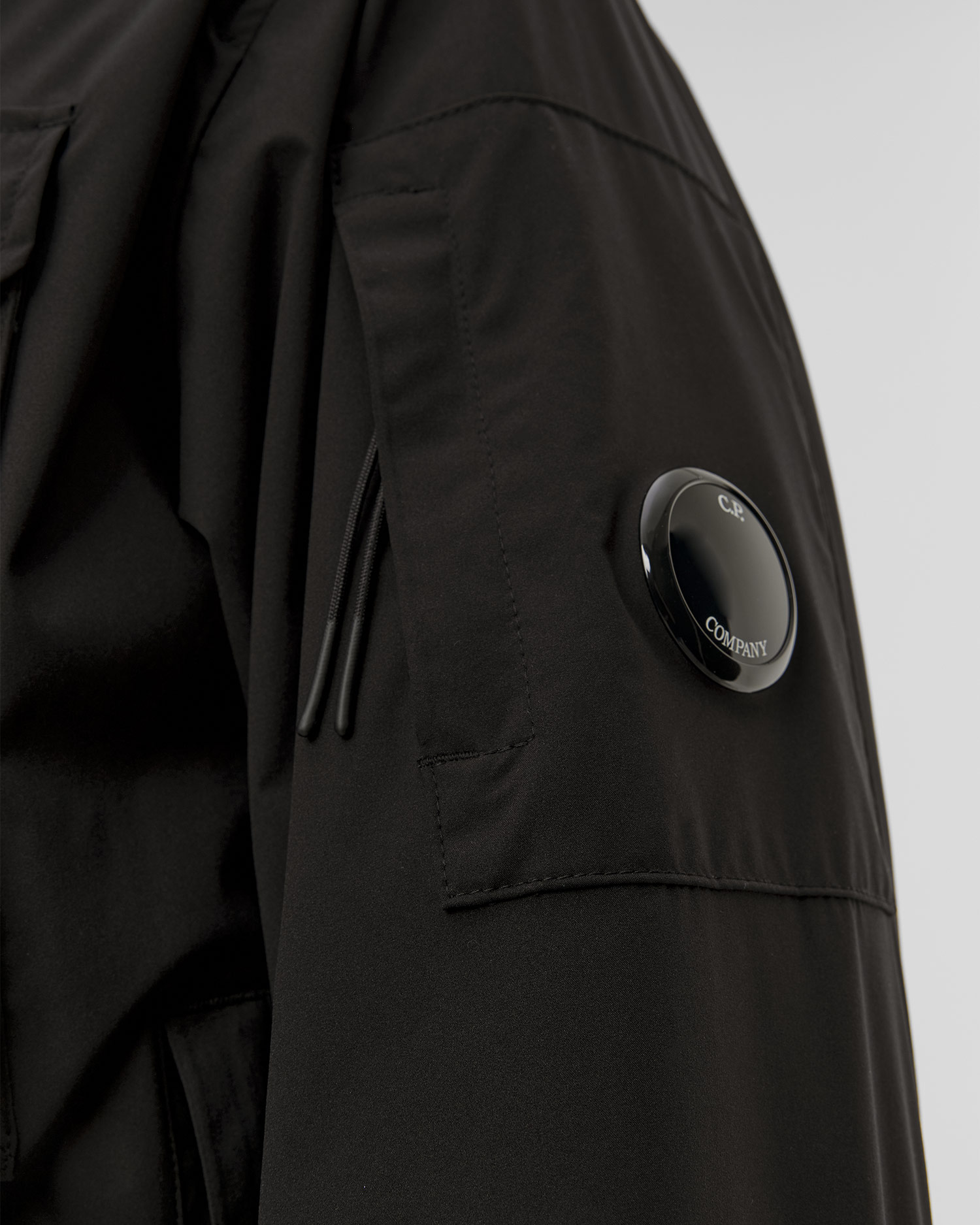 Pánská bunda C.P. Company Pro-Tek Bomber Lens Jacket v černé barvě