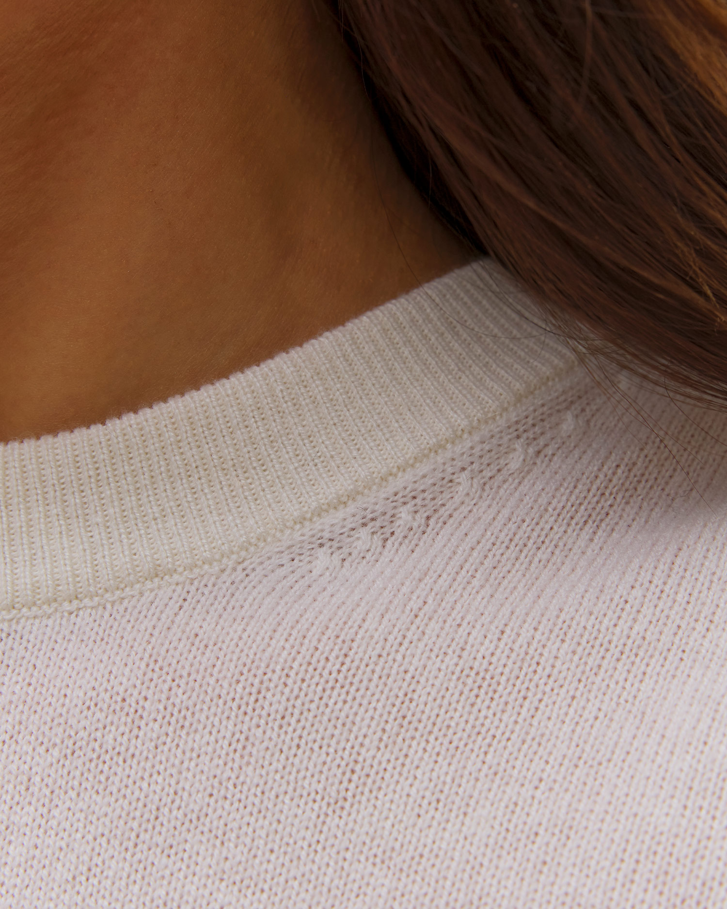 Dámsky biely kašmírový sveter Allude