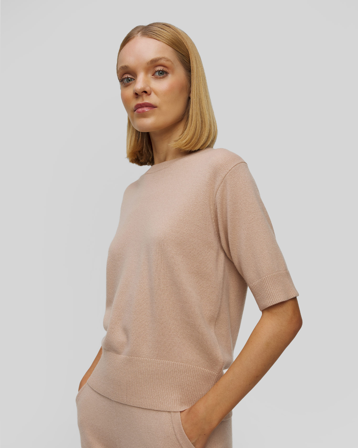 Beżowy sweter z kaszmiru damski Allude