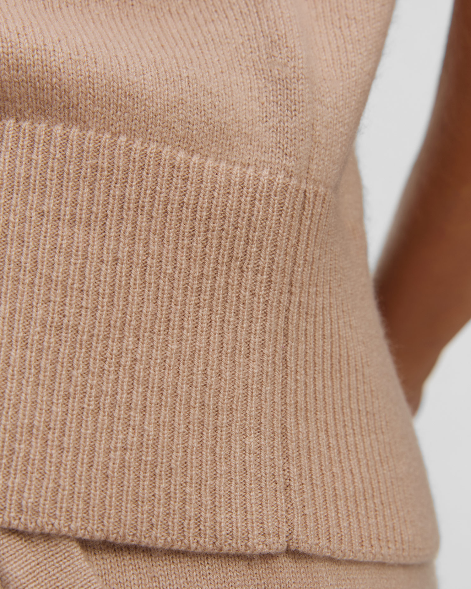 Beżowy sweter z kaszmiru damski Allude