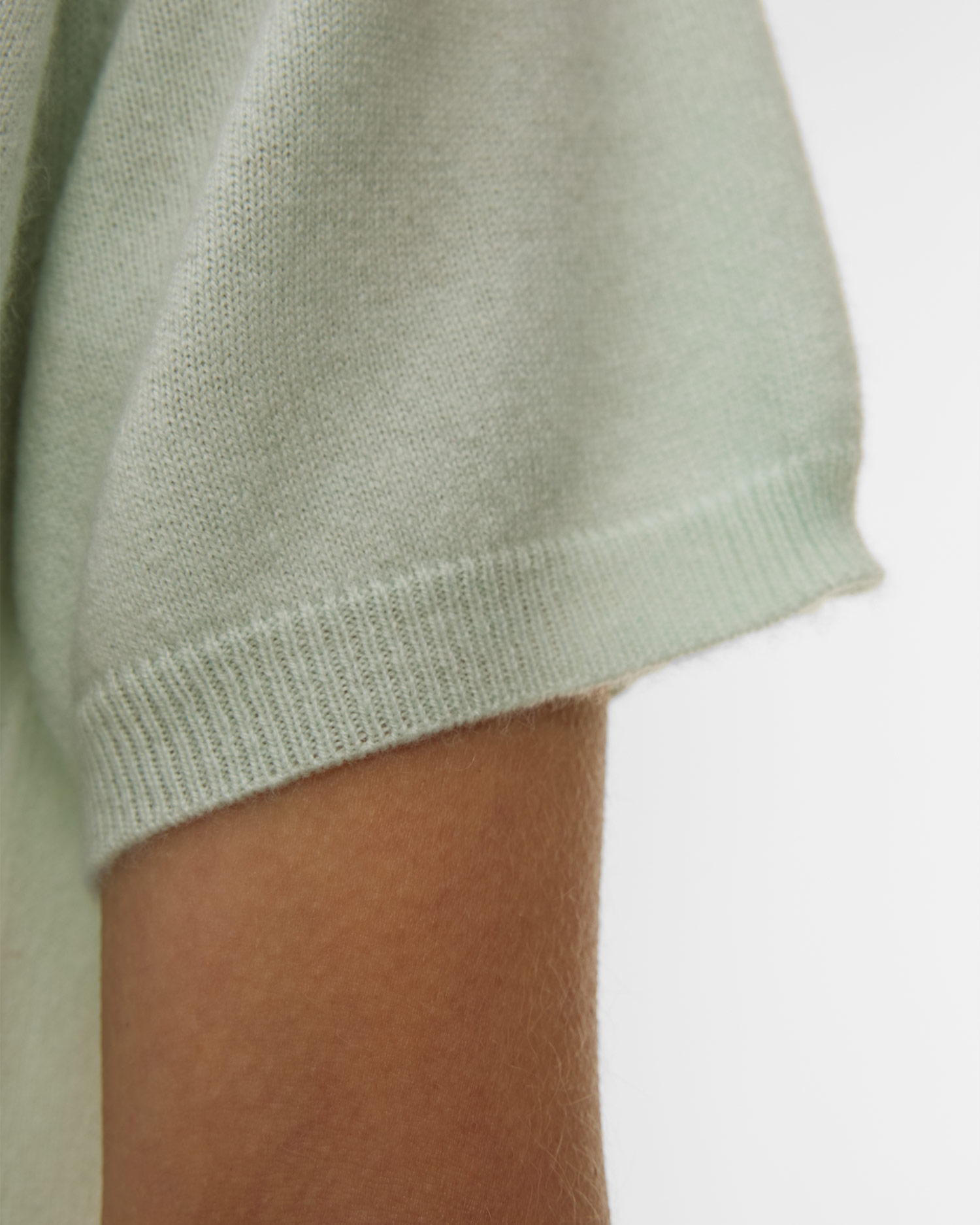 Zielony sweter kaszmirowy z krótkim rękawem damski Allude