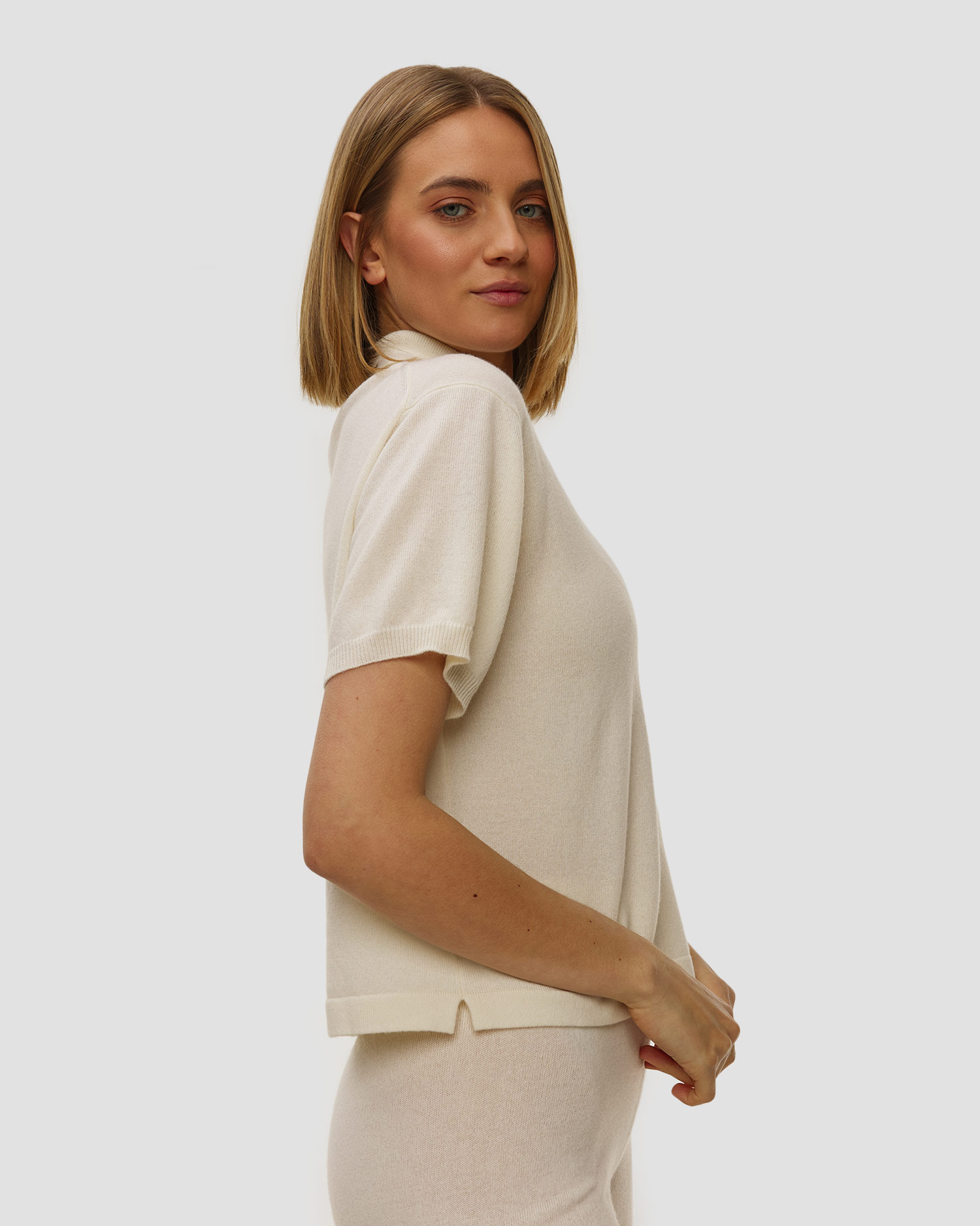 Biały sweter kaszmirowy z krótkim rękawem damski Allude