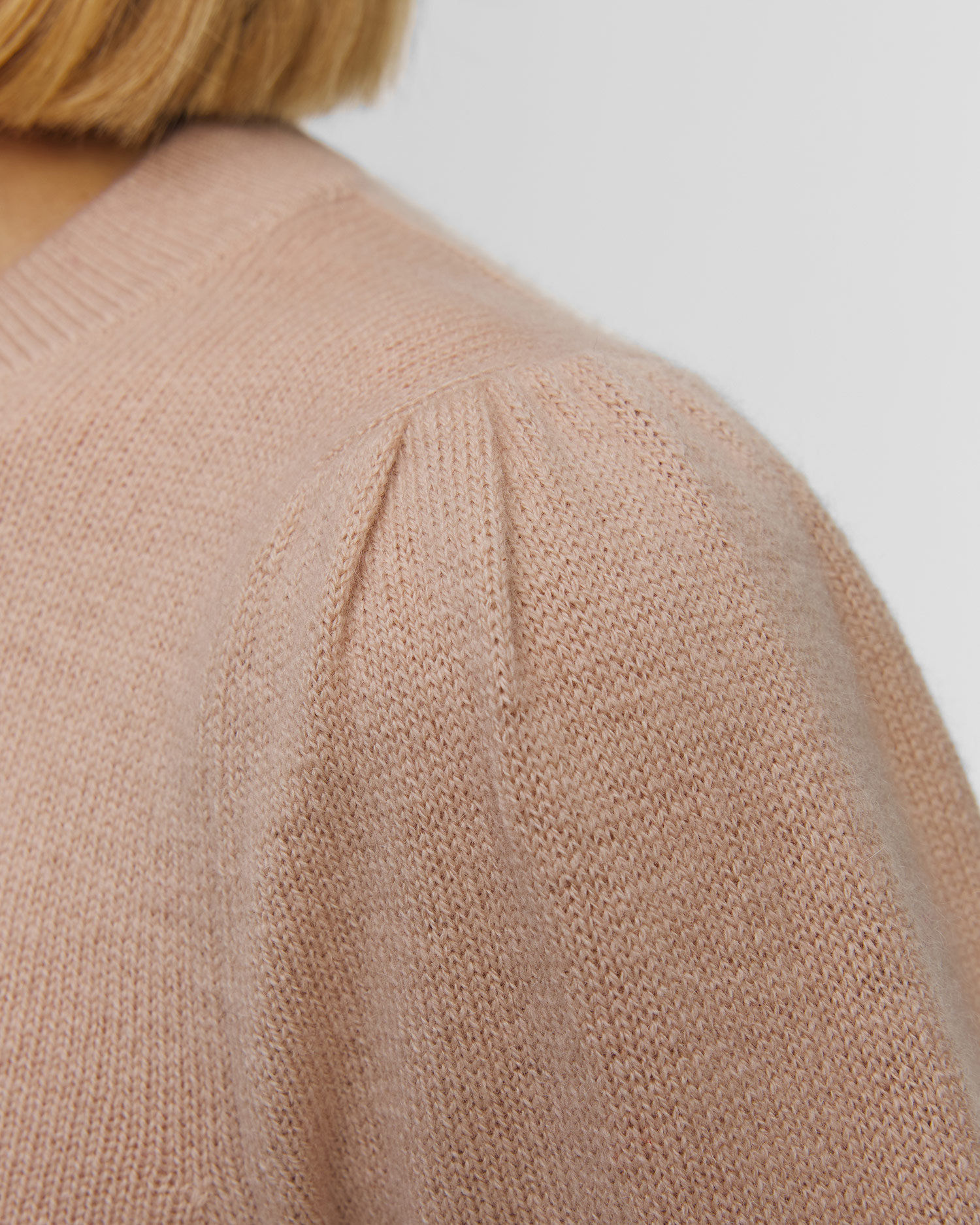 Women's beige cashmere sweater Allude