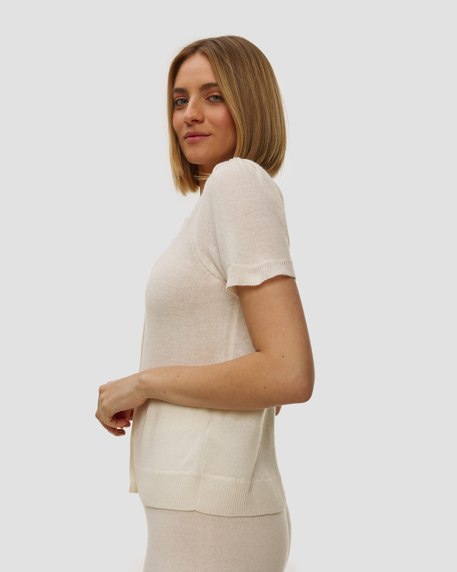 Biały kardigan kaszmirowy z krótkim rękawem damski Allude