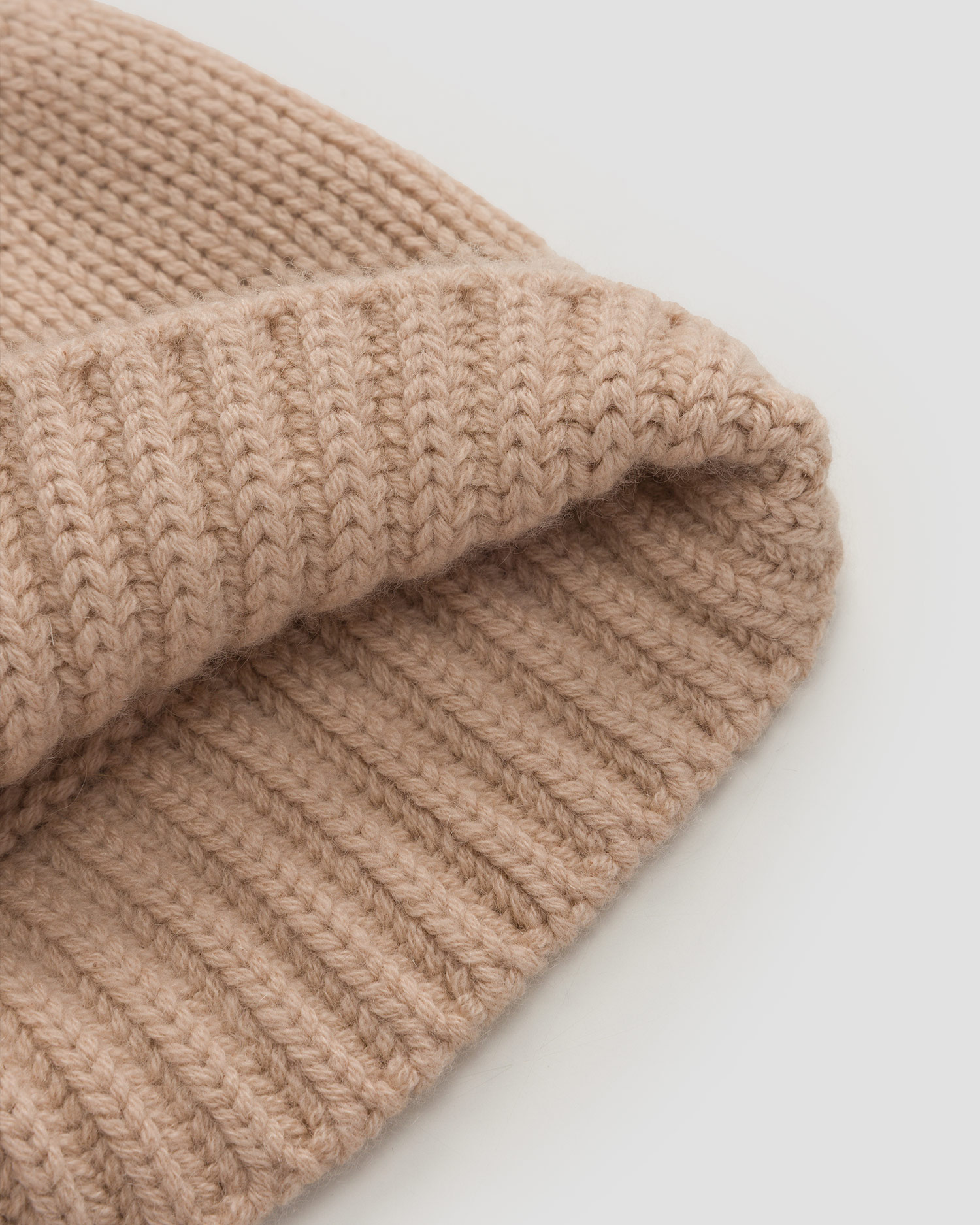 Dámsky béžový kašmírový sveter Allude