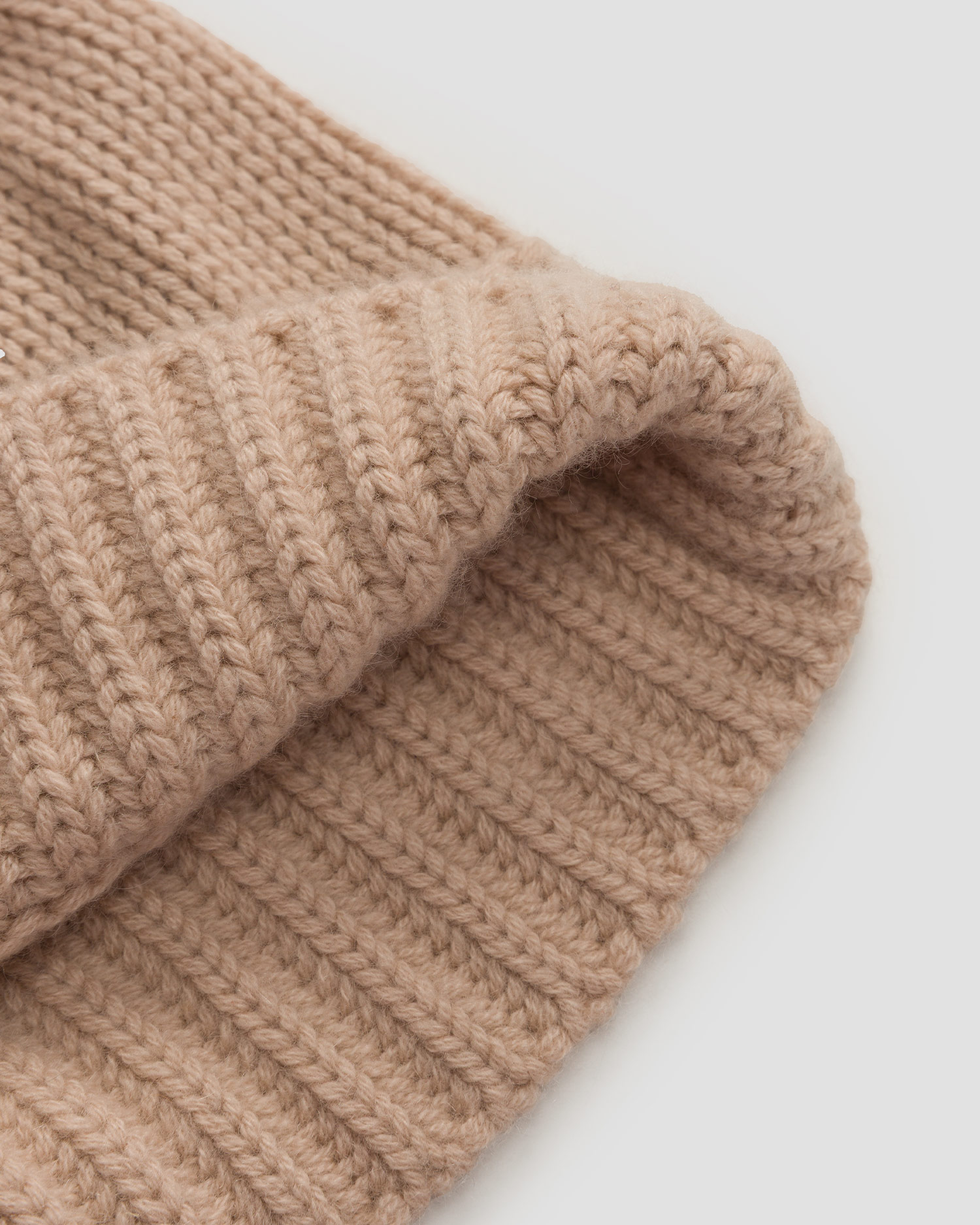 Women's beige cashmere beanie Allude