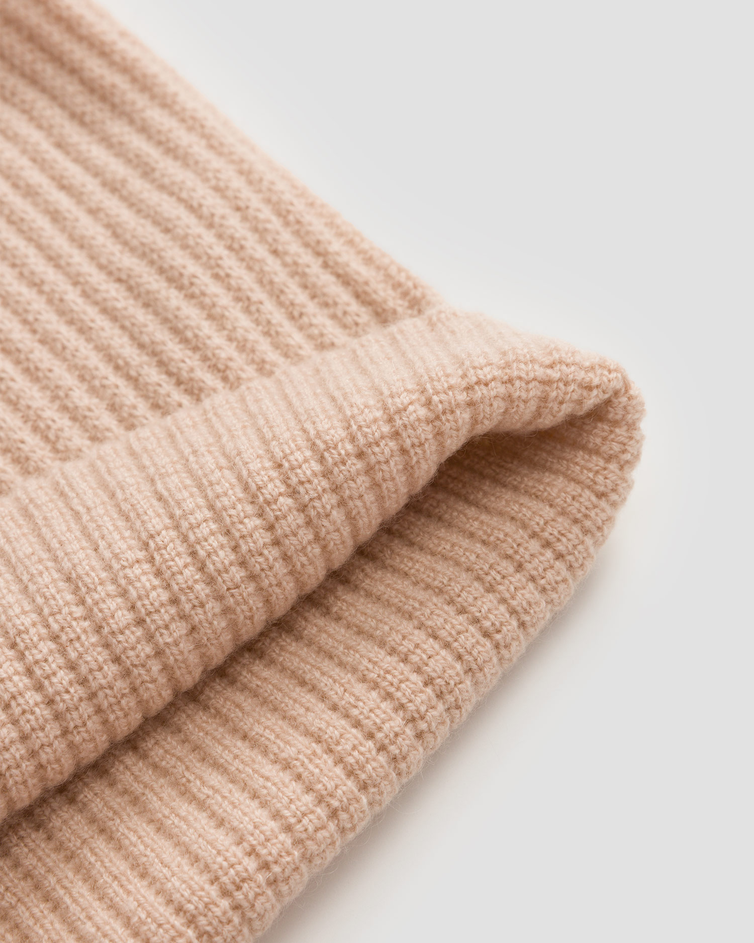 Women's beige cashmere infinity scarf Allude