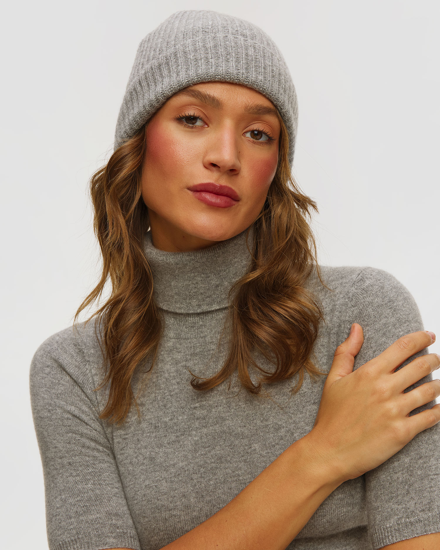 Berretto grigio in cashmere da donna Allude
