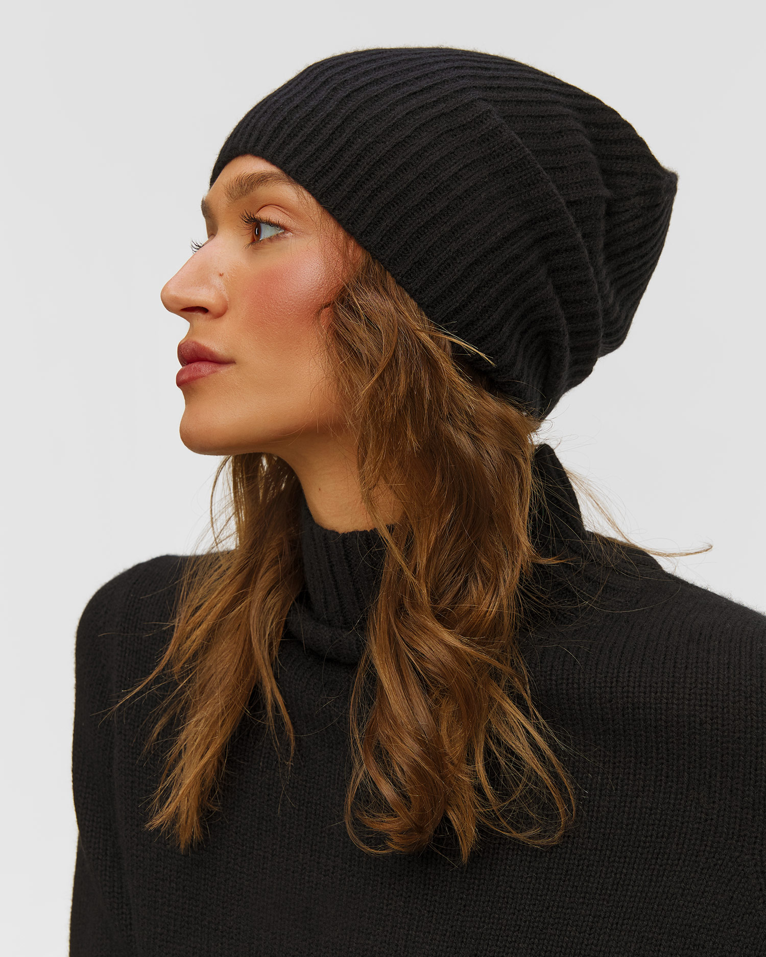 Berretto nero in cashmere da donna Allude