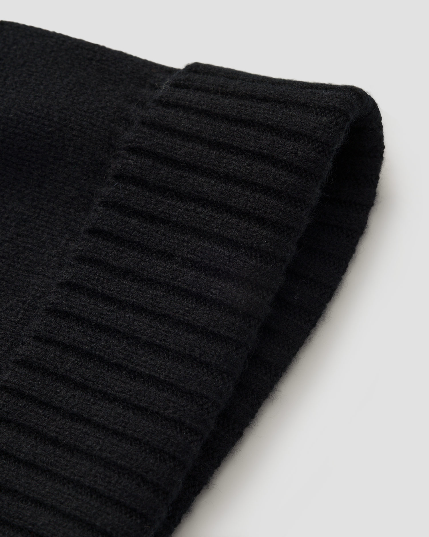 Berretto nero in cashmere da donna Allude