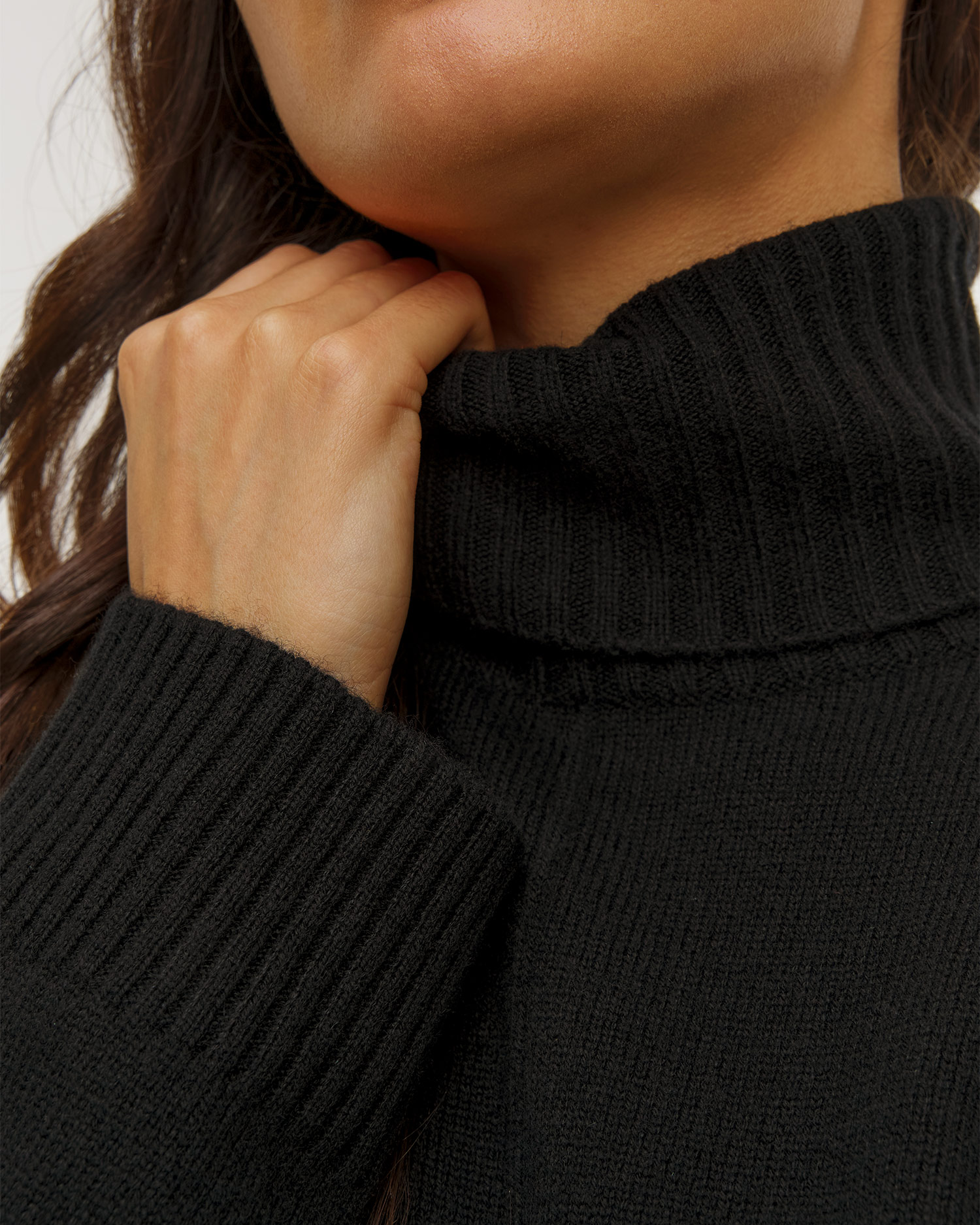 Sweter wełniano-kaszmirowy z golfem damski Allude