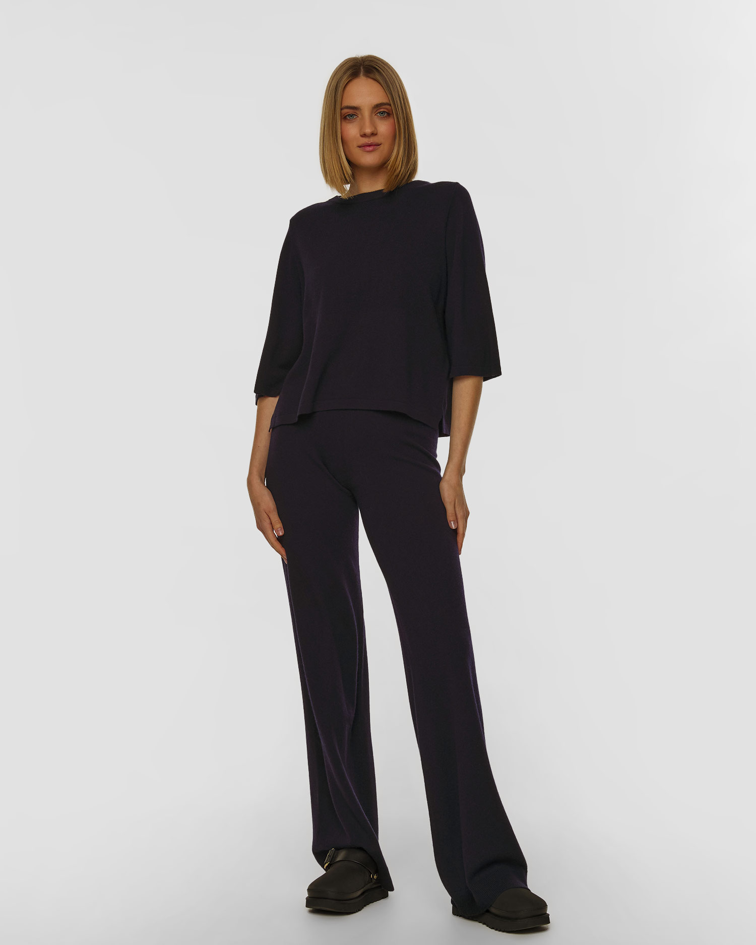 Czarny sweter wełniany damski Allude