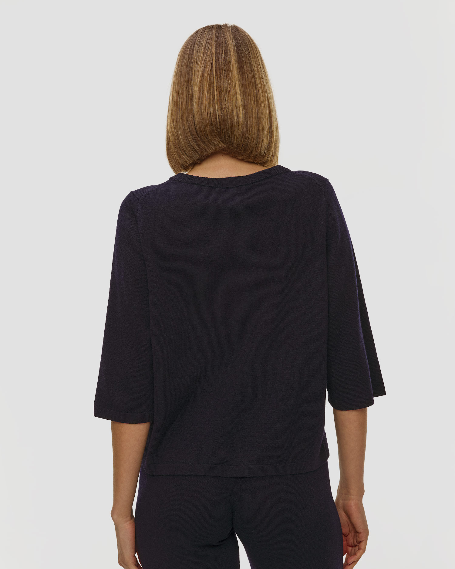 Czarny sweter wełniany damski Allude