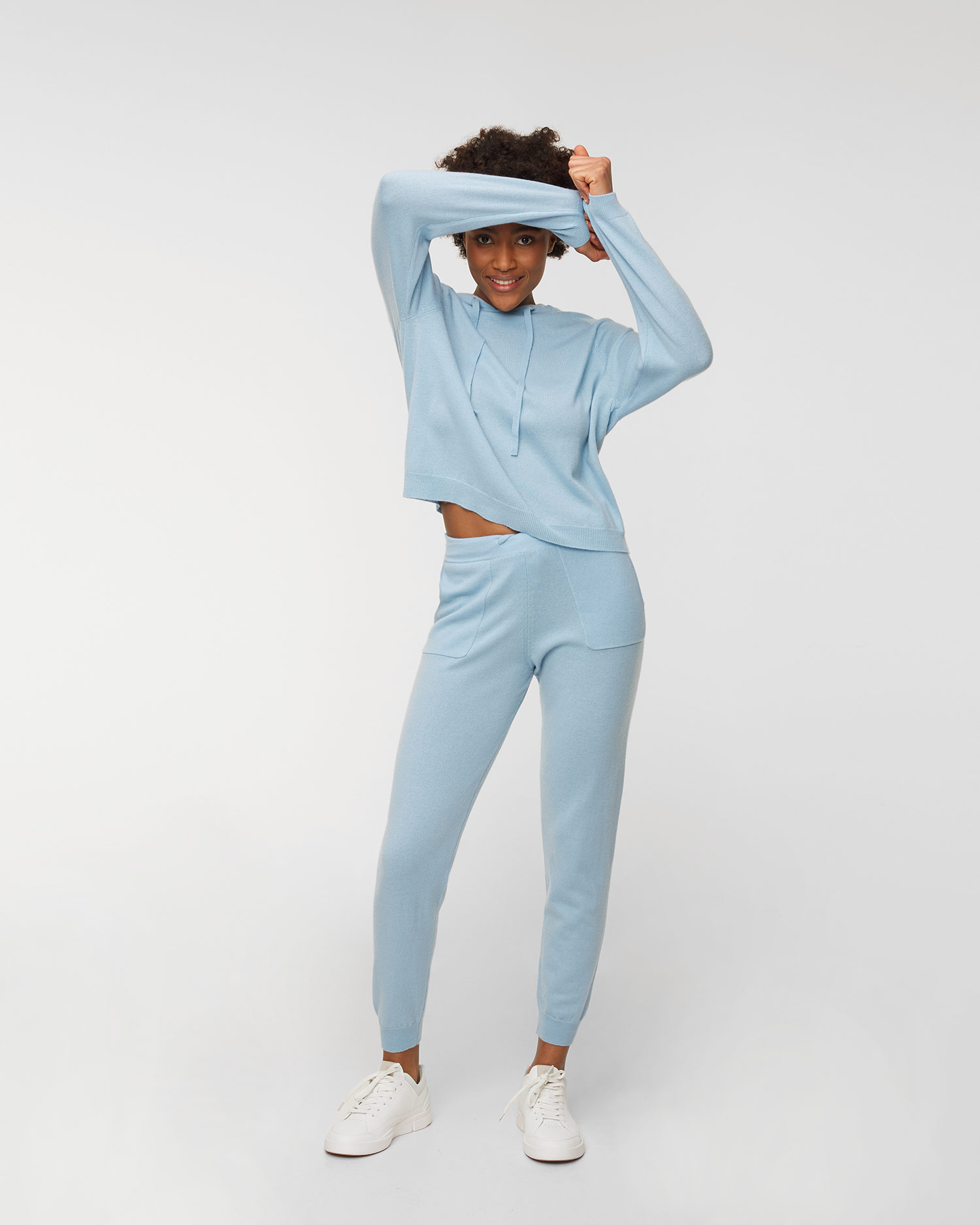 Spodnie wełniane ALLUDE