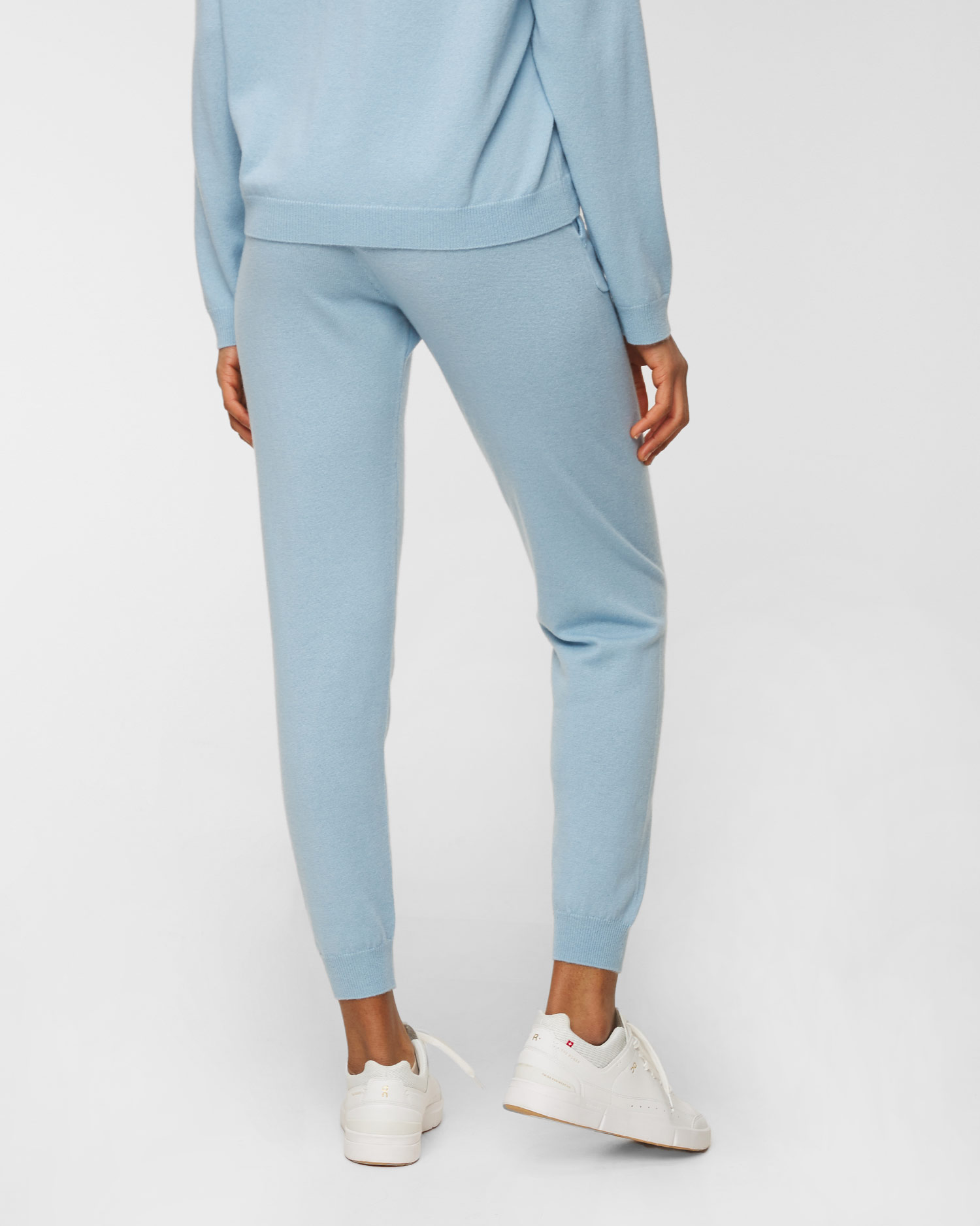 Spodnie wełniane ALLUDE