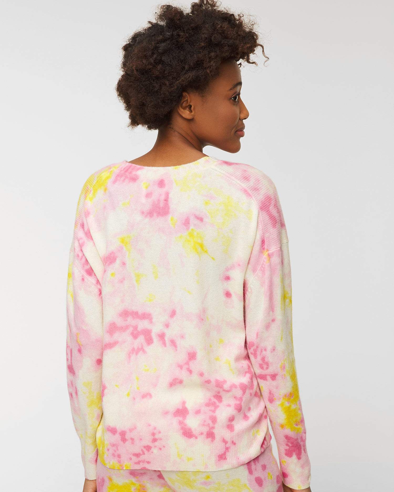 Sweter wełniany ALLUDE