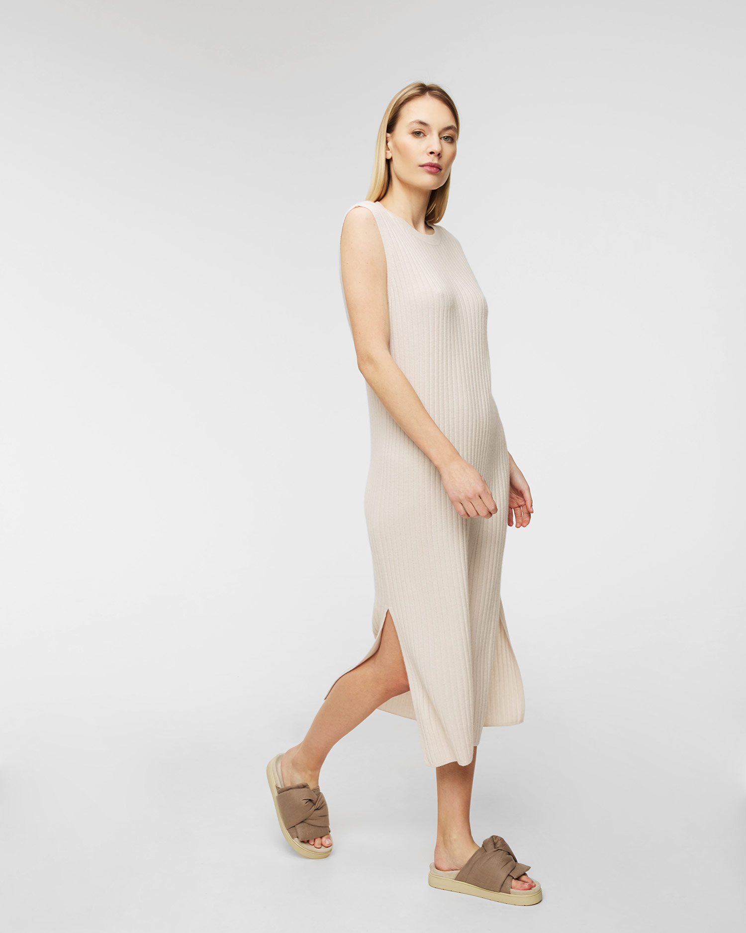 Kašmírové šaty ALLUDE, Barva/Vzor: Beżowy