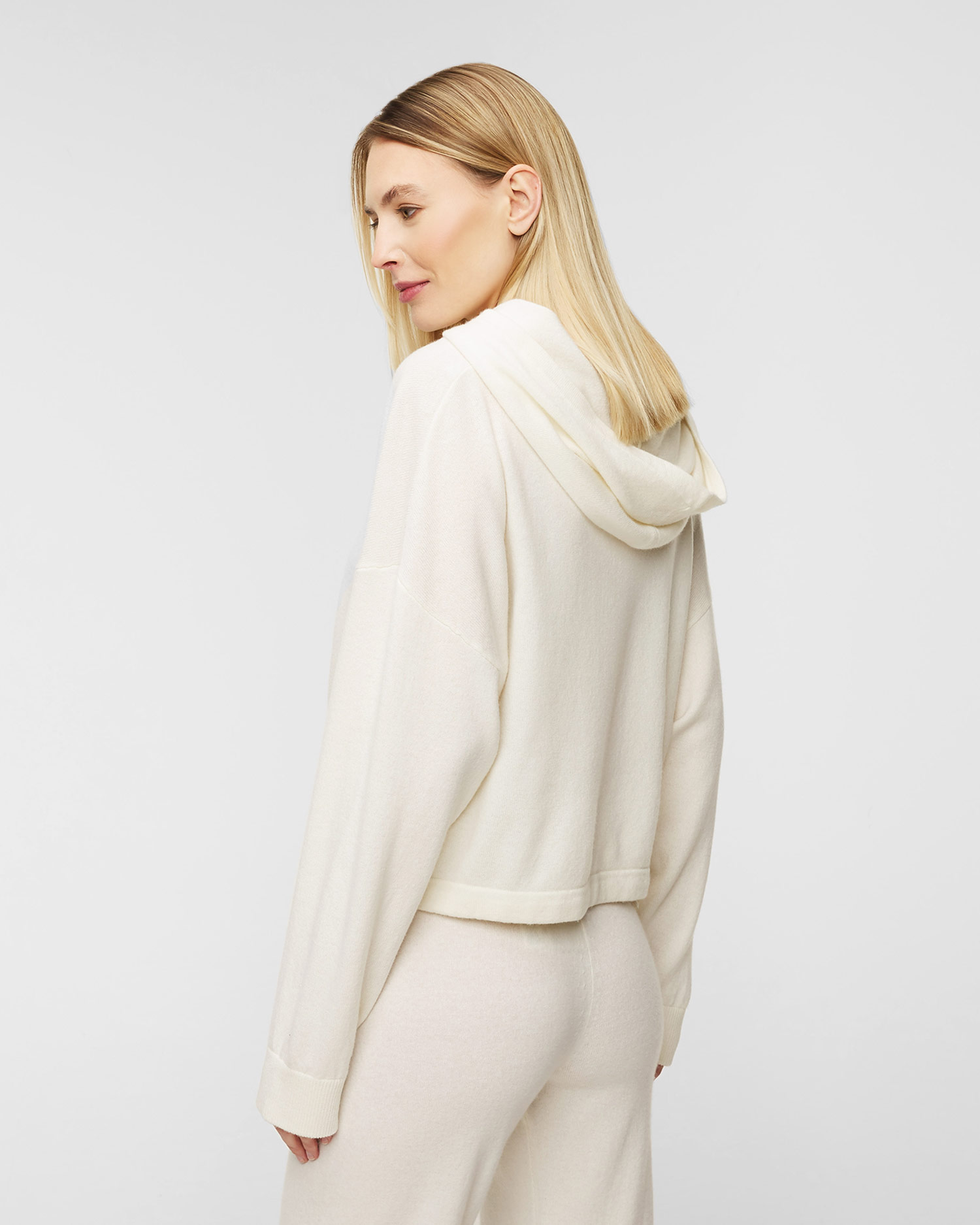 Vlněný svetr Allude