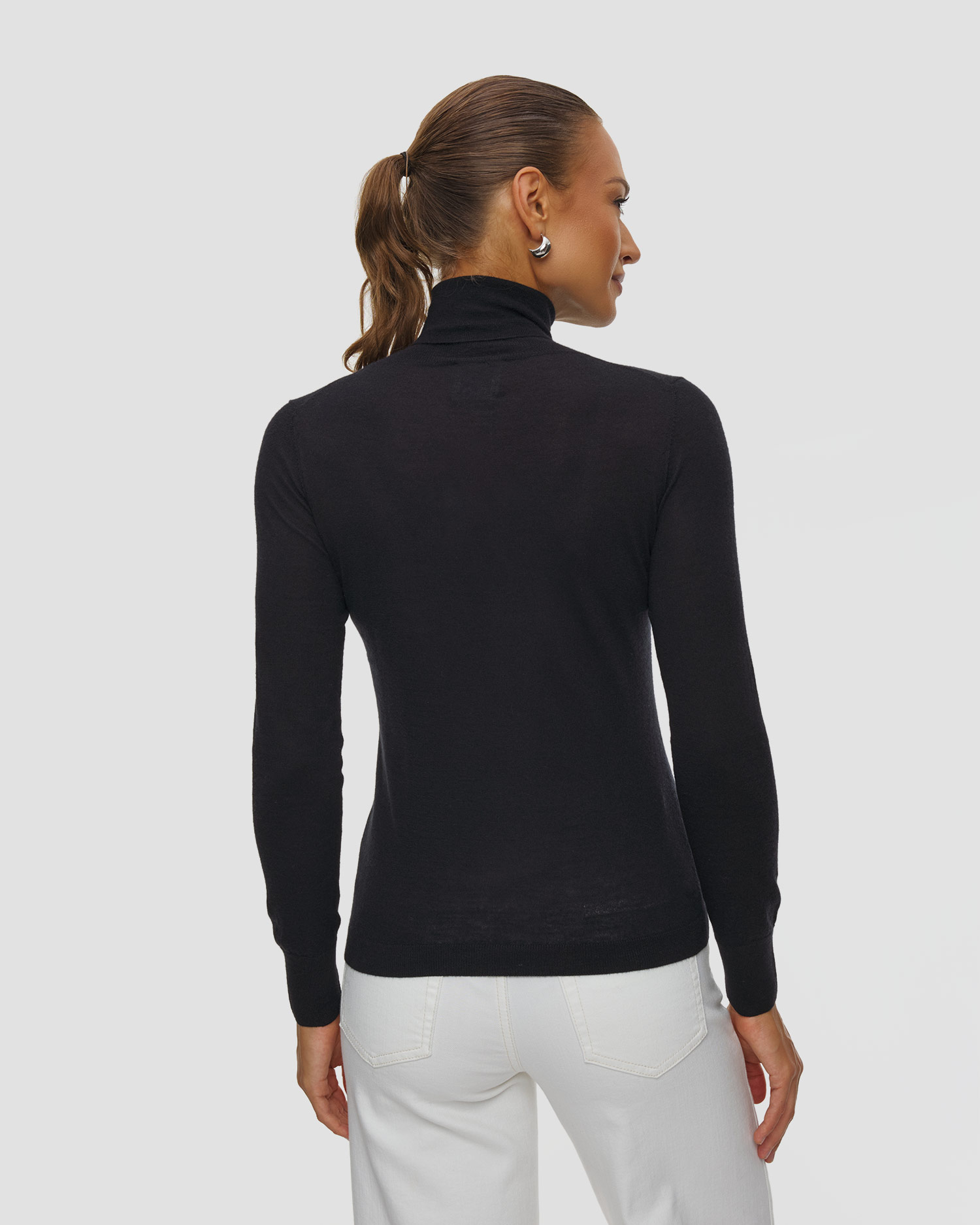 Pull en cachemire noir pour femmes Allude Turtleneck Sweater