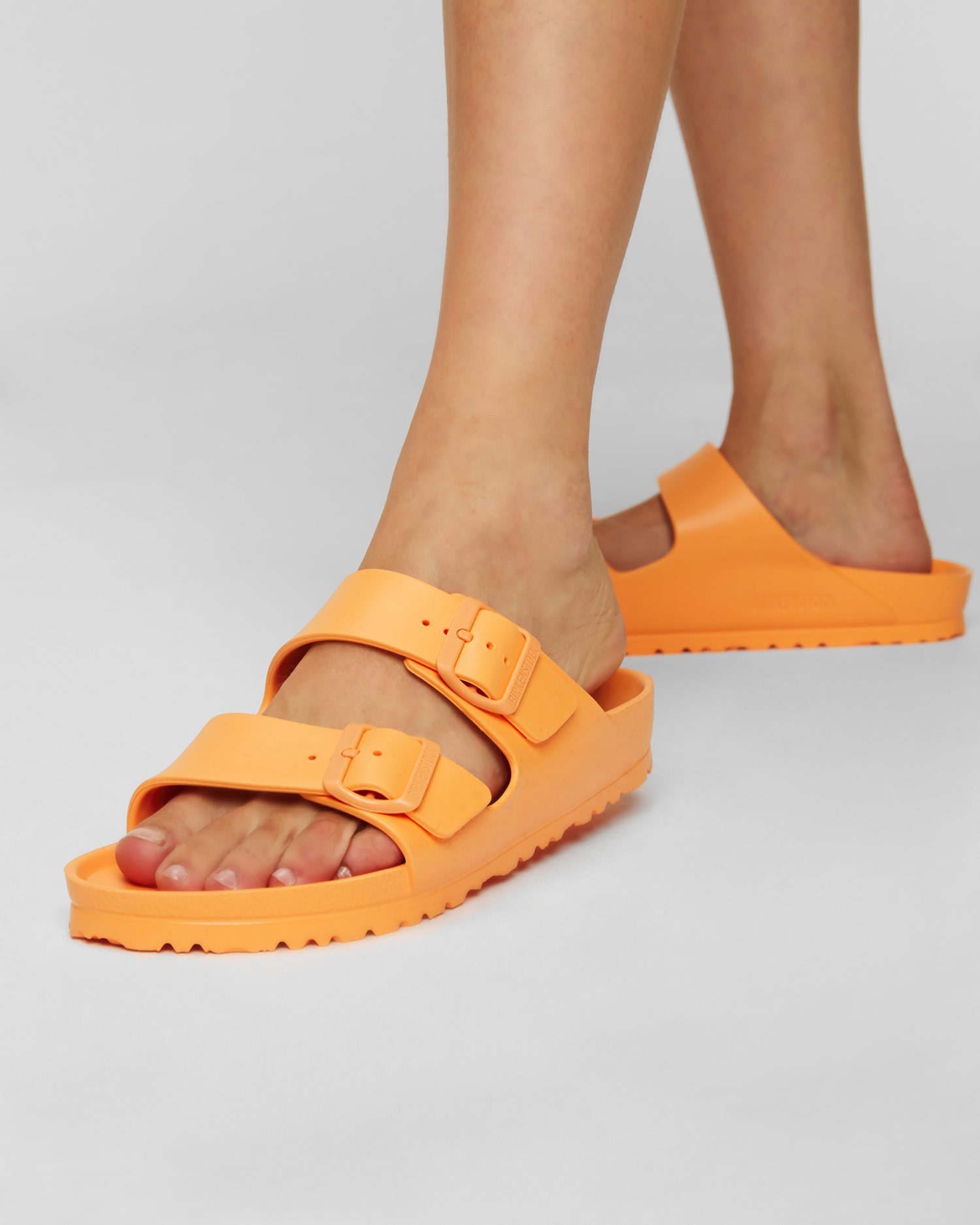 Women's orange sliders Birkenstock Arizona Essentials