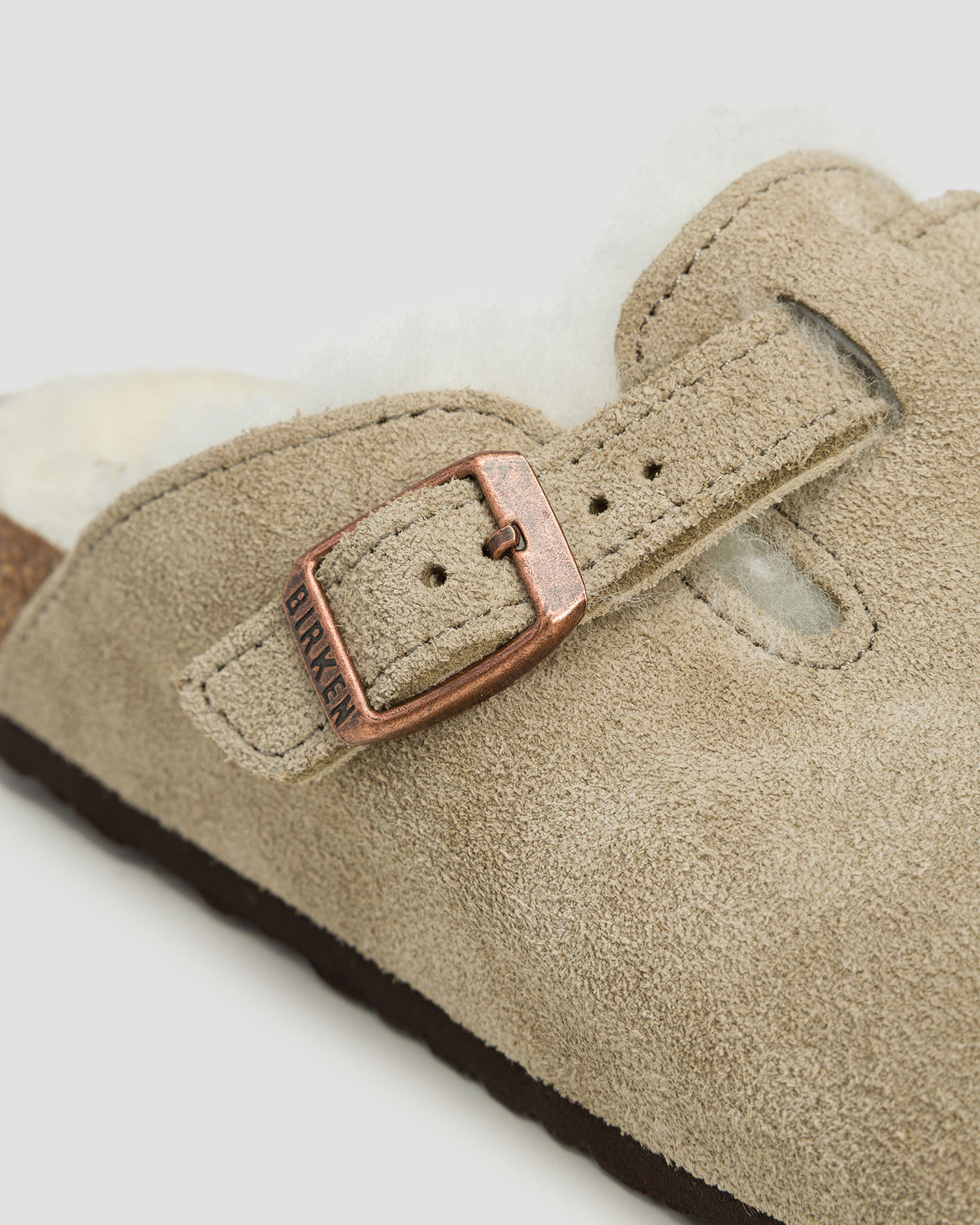 Sabots beiges pour enfants Birkenstock Boston Kids LEVE Shearling