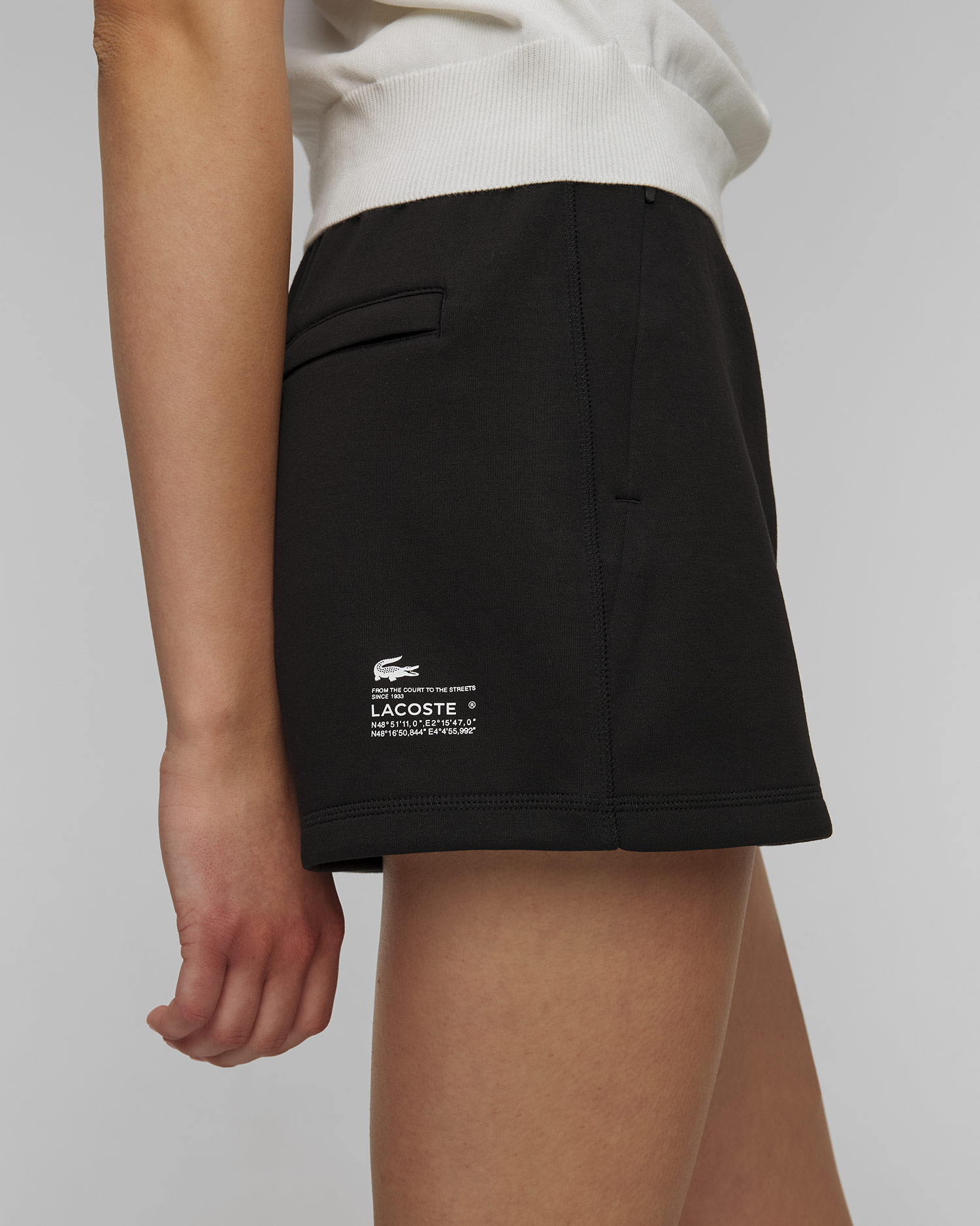 Czarne szorty dresowe damskie Lacoste