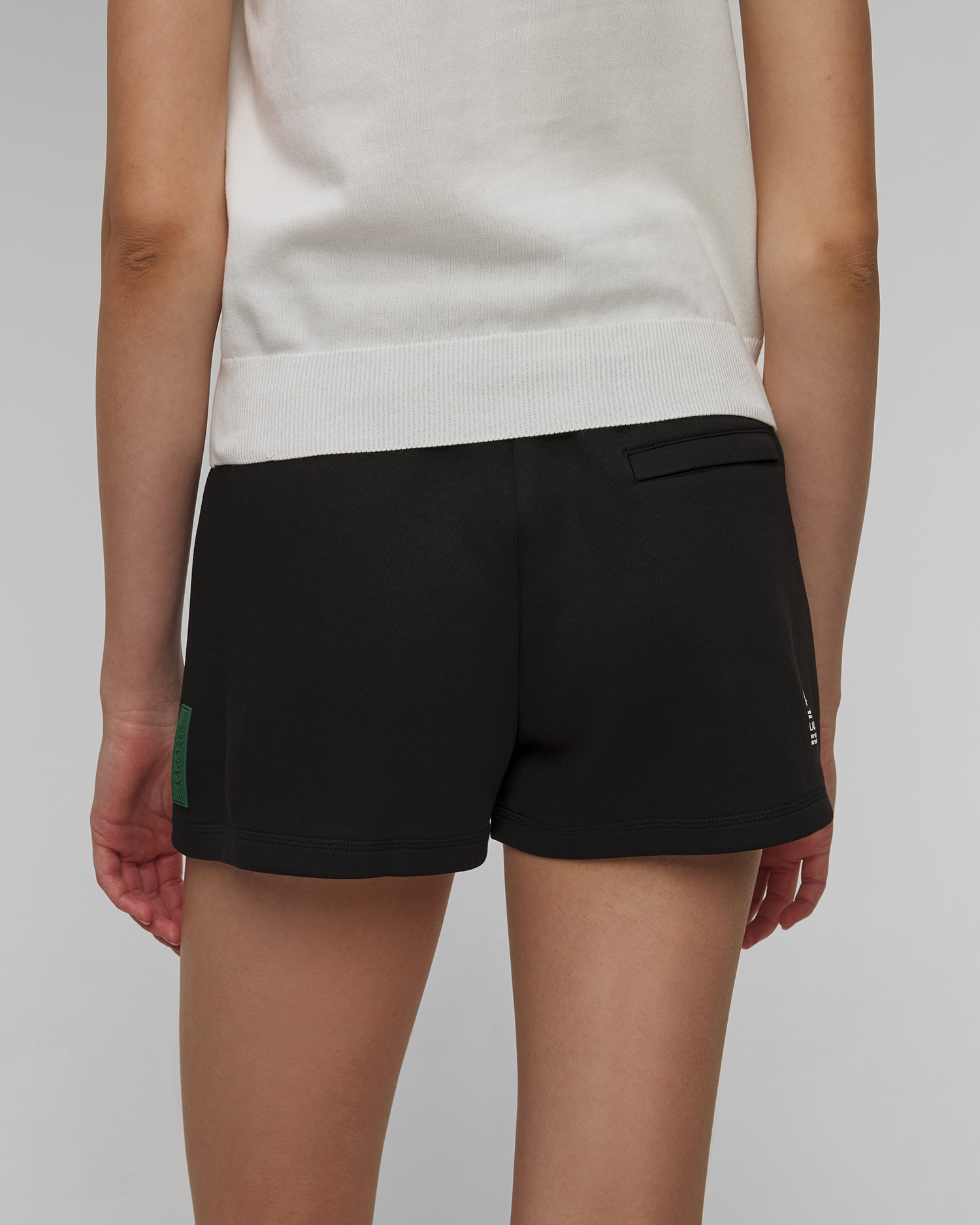 Czarne szorty dresowe damskie Lacoste