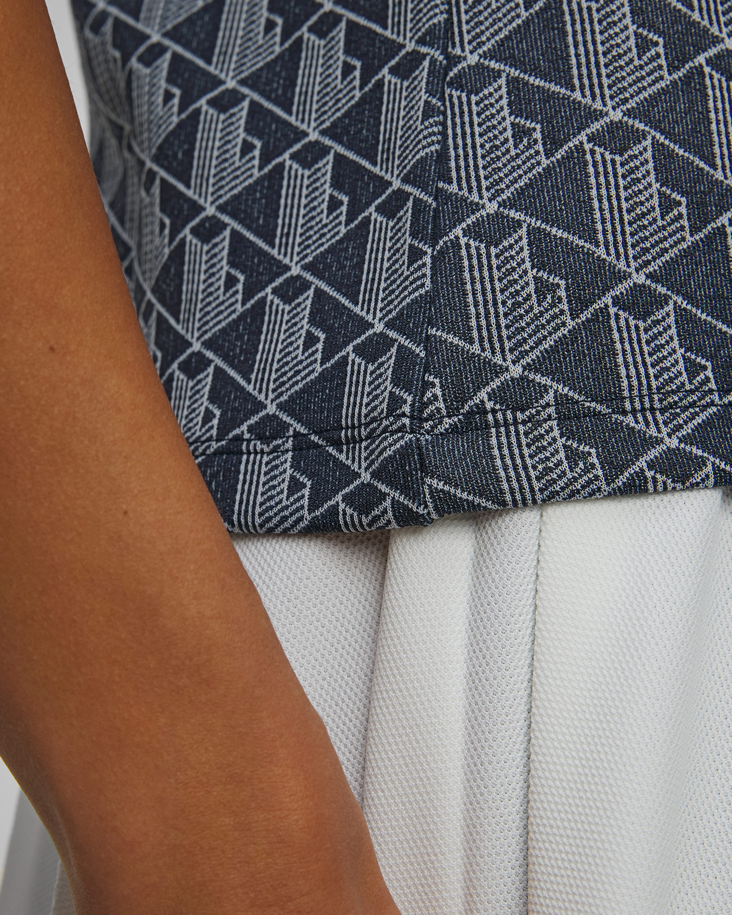 T-shirt damski Lacoste