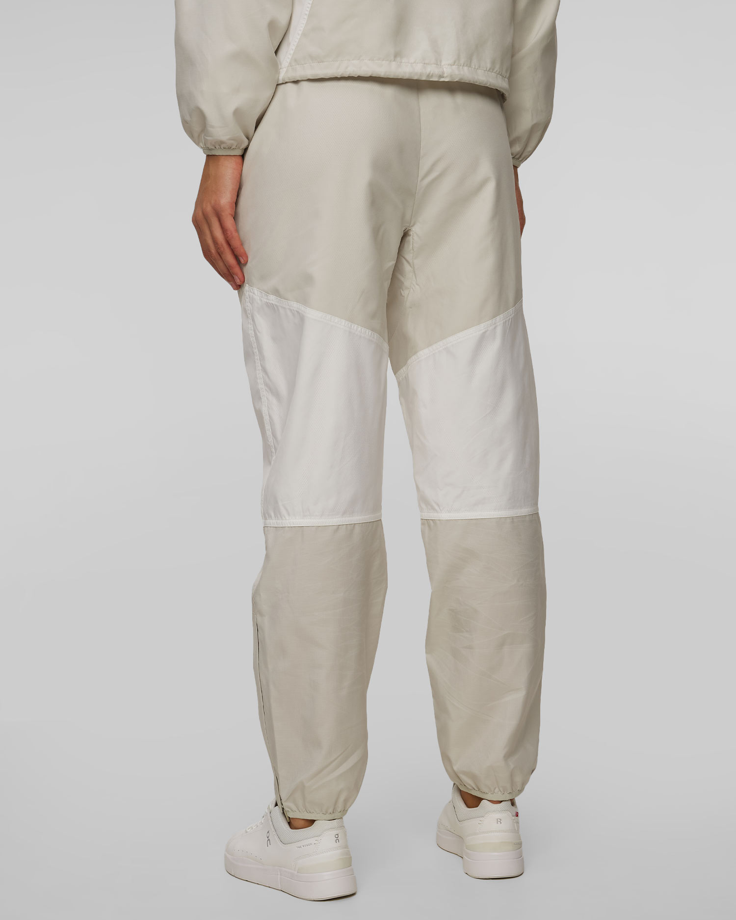 Pantaloni de trening pentru femei Lacoste XF3248